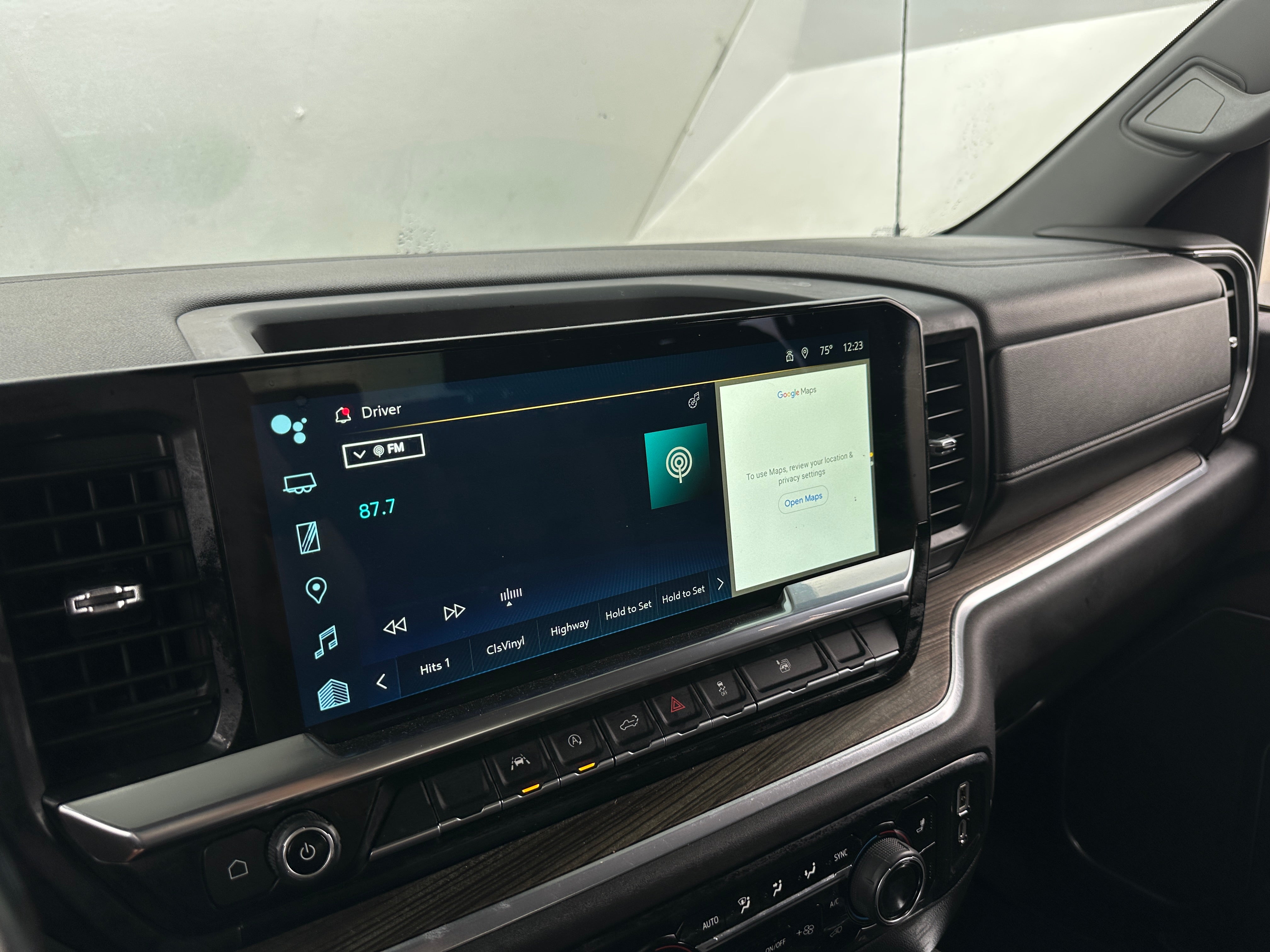 2022 Chevrolet Silverado 1500 RST 4