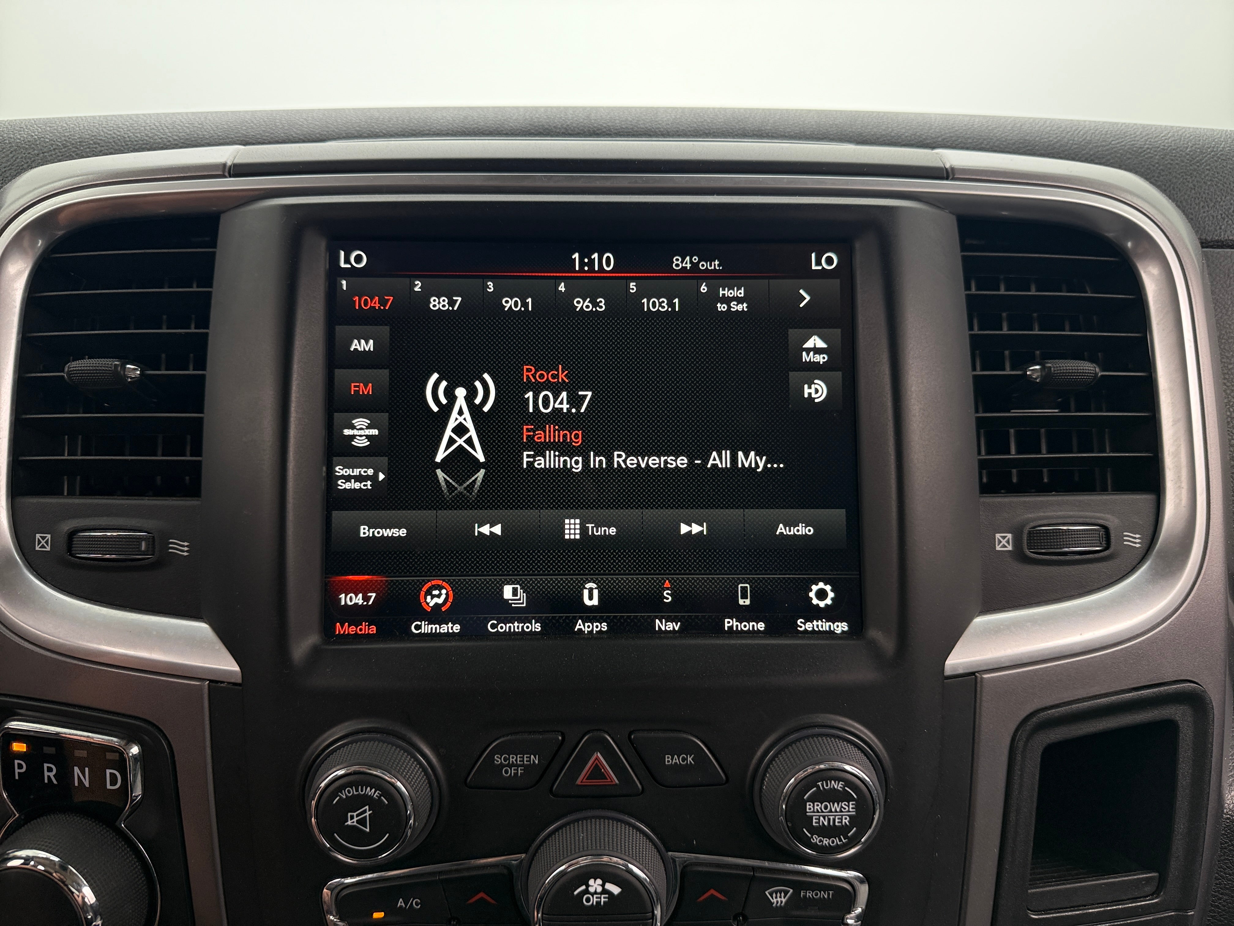 2023 RAM 1500 Classic SLT 4