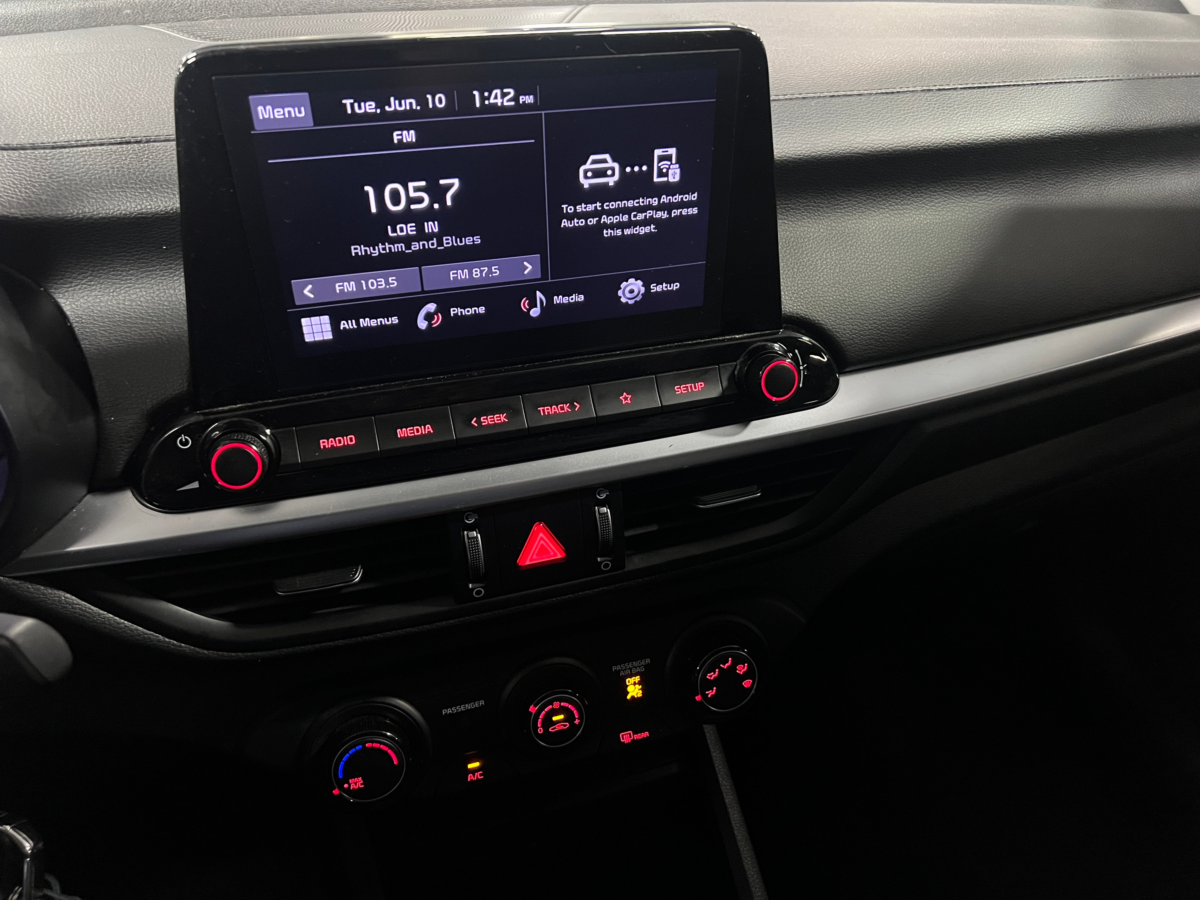 Thumbnail: 2023 Kia Forte - 4