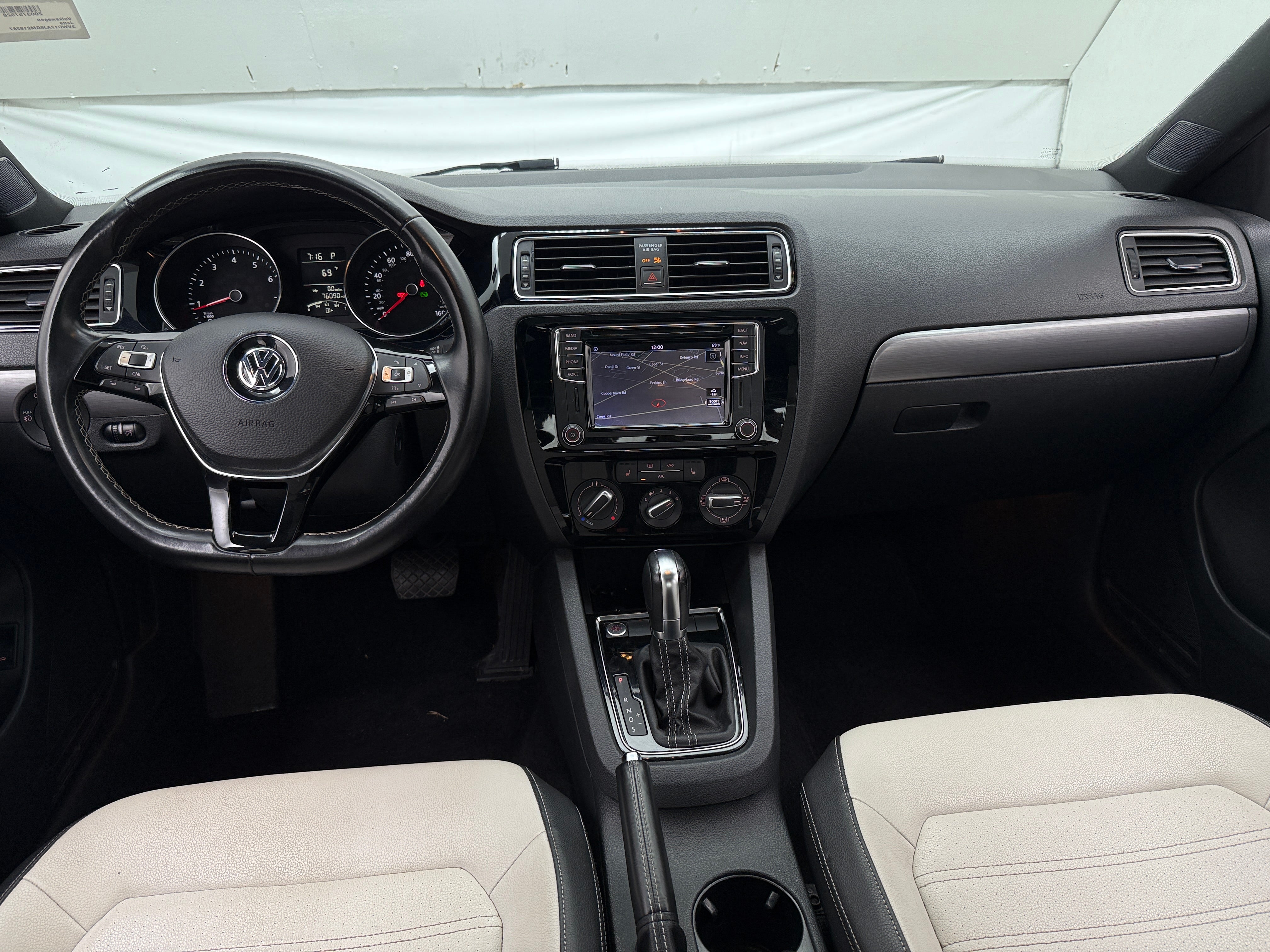 2016 Volkswagen Jetta Sport 2