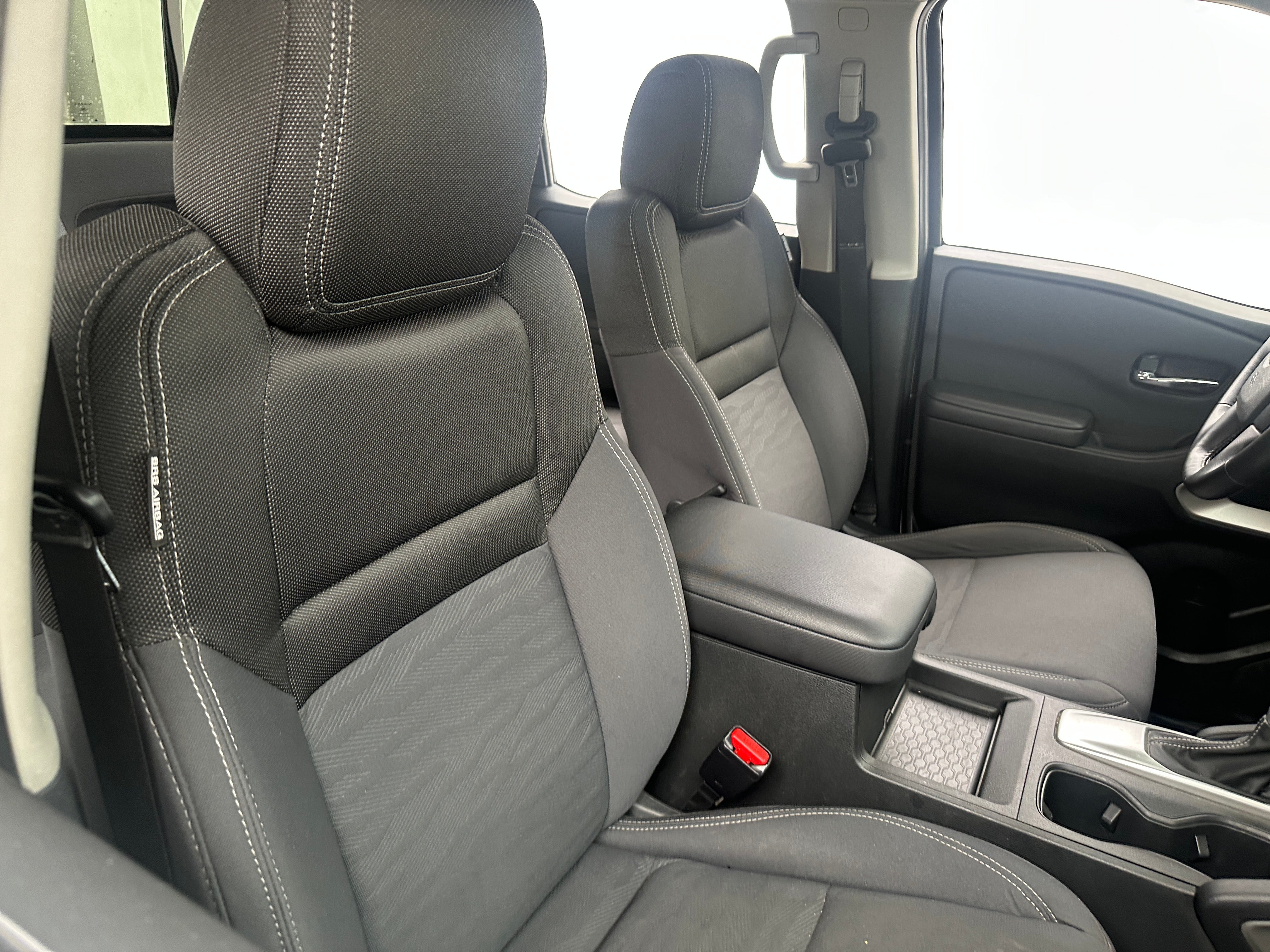 2024 Nissan Frontier SV 2