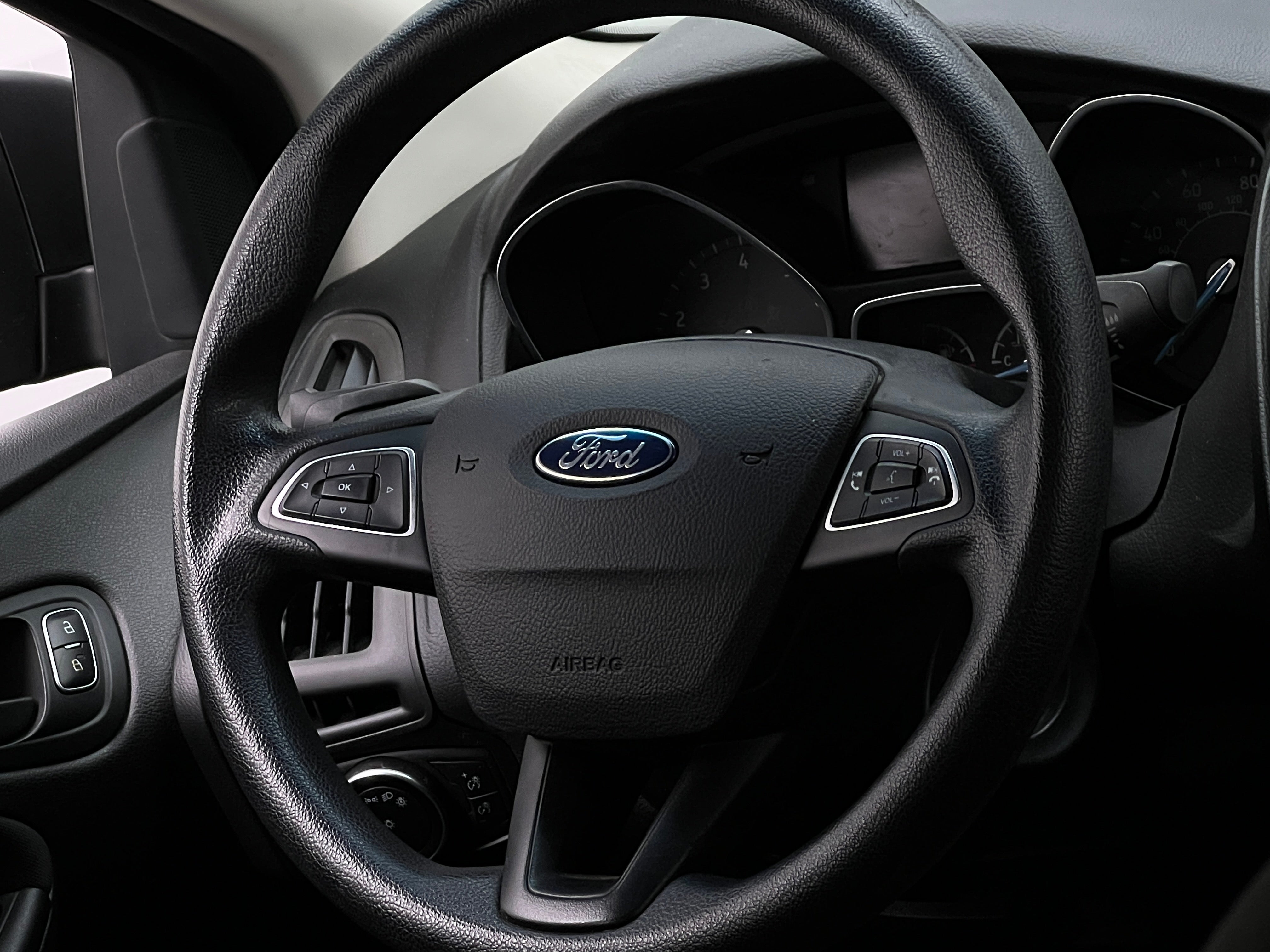 2017 Ford Focus S 5