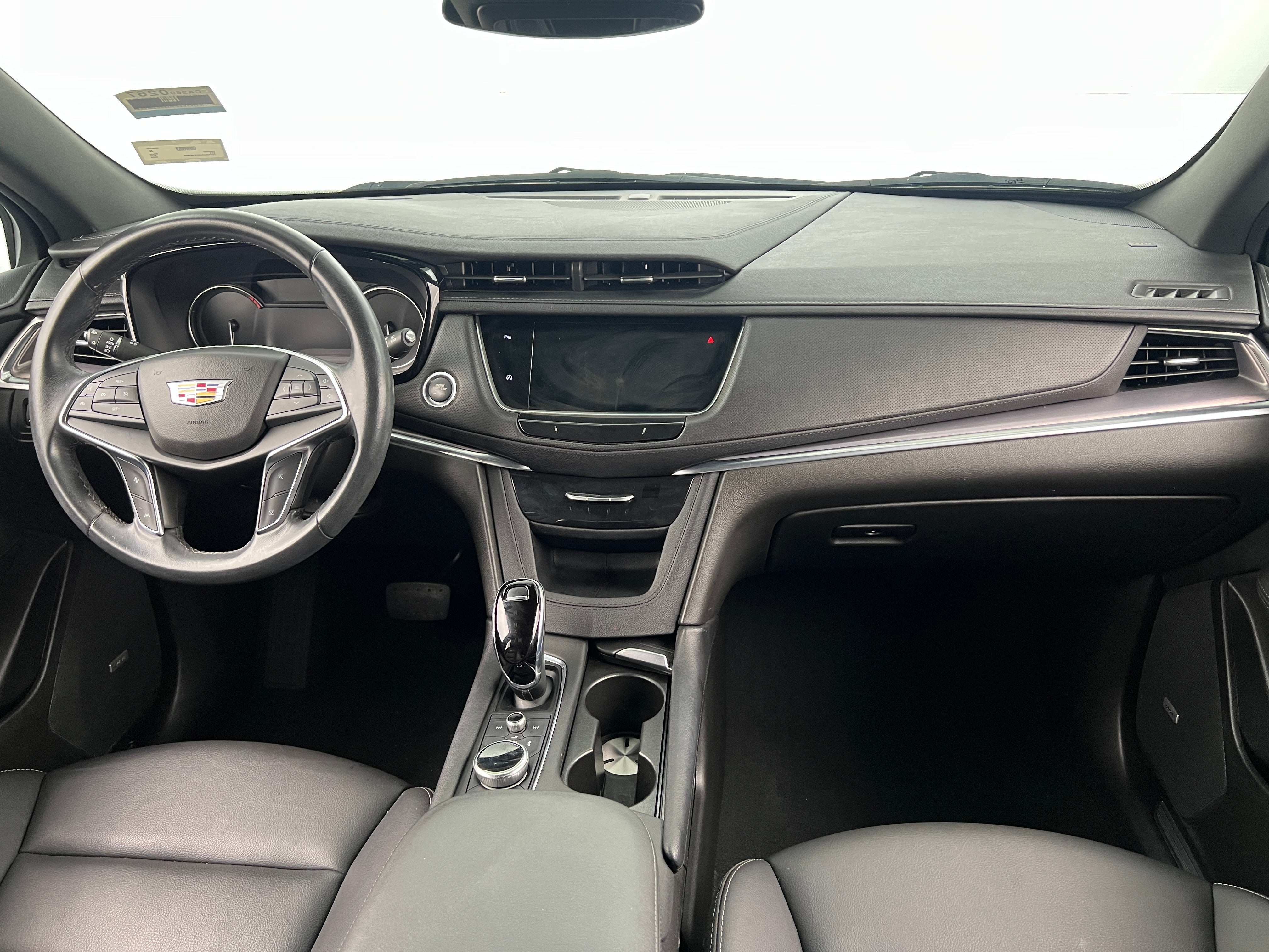 2023 Cadillac XT5 Luxury 2