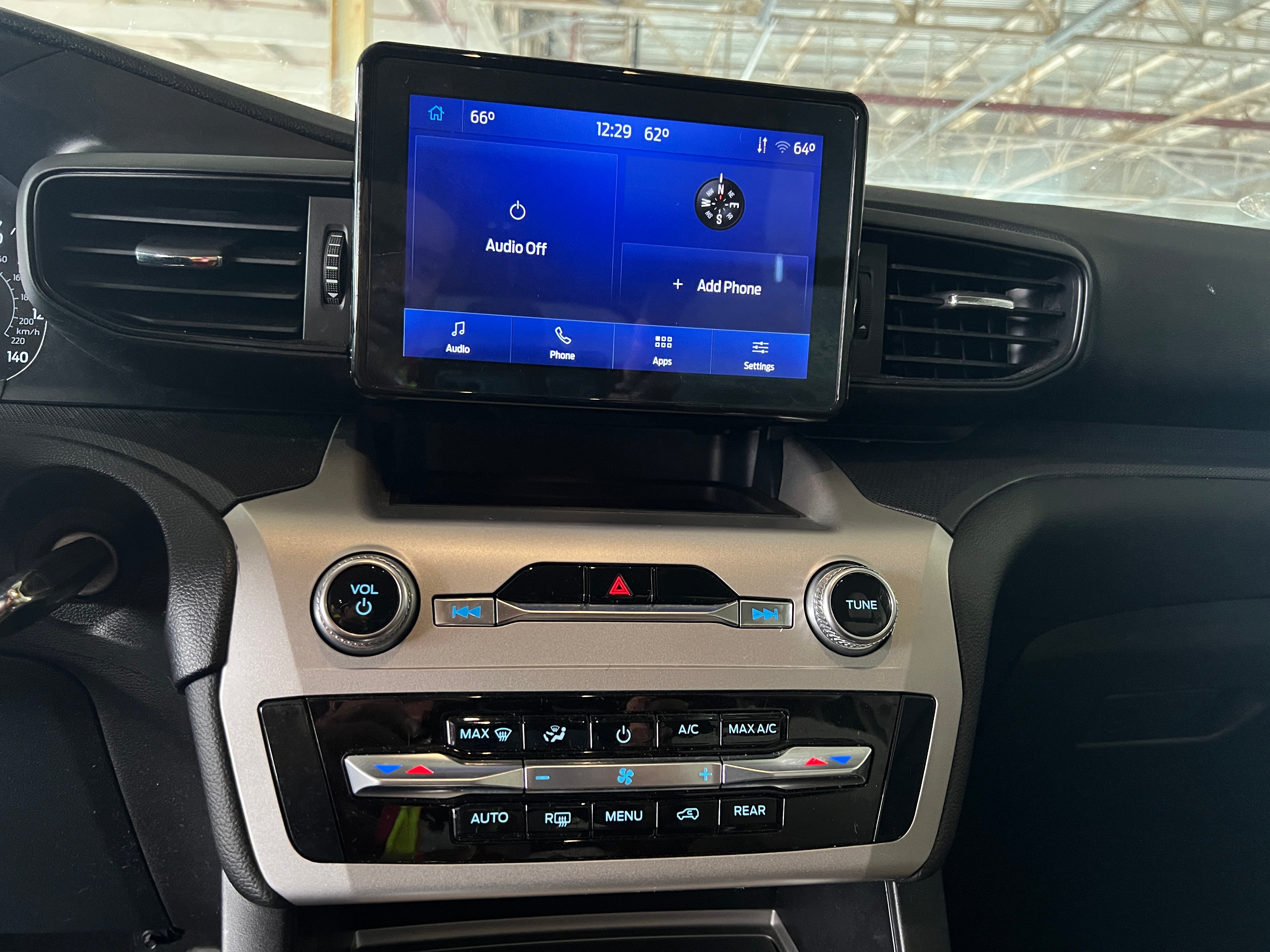 2022 Ford Explorer Base 4