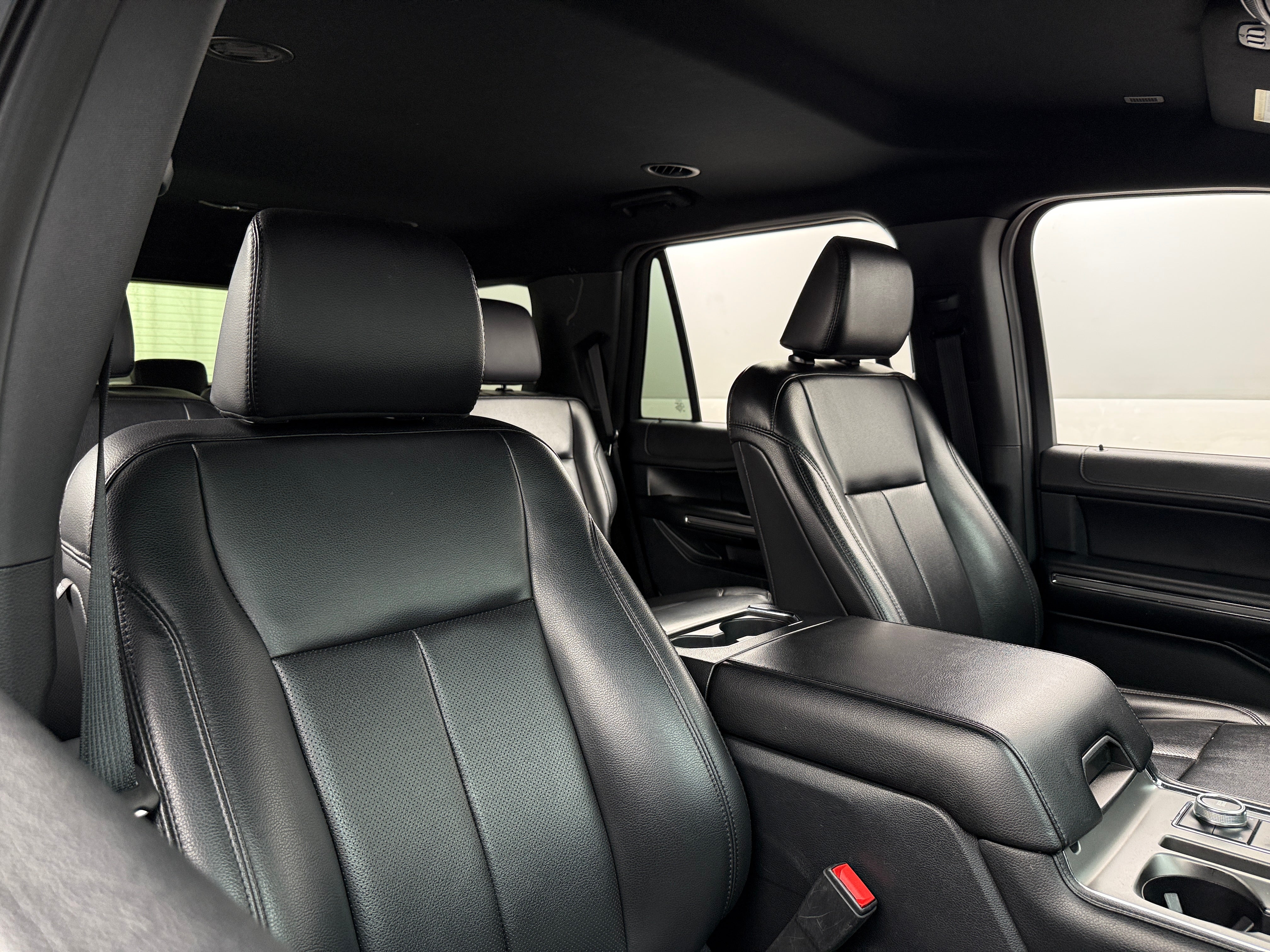 2021 Ford Expedition XLT 2