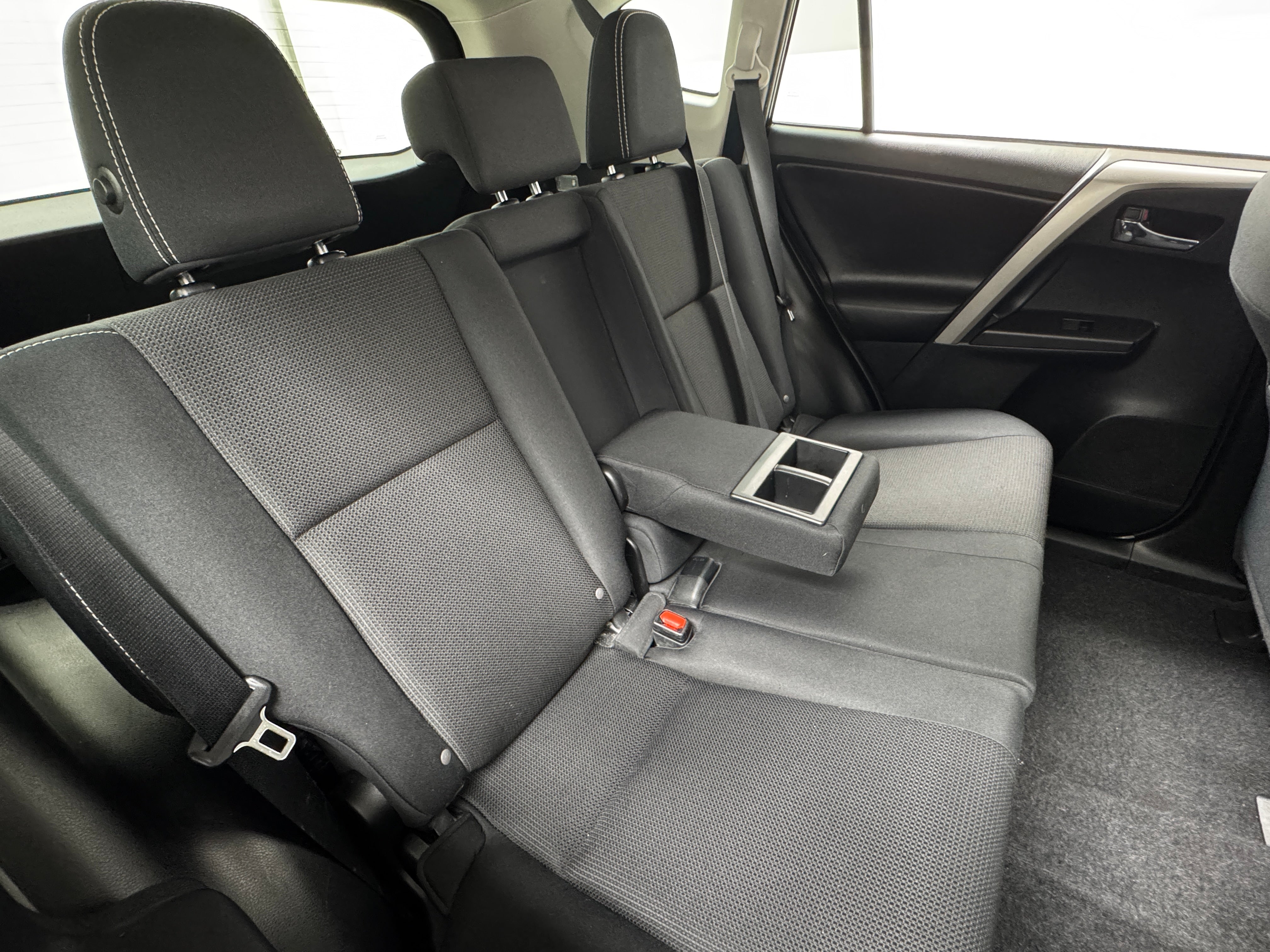 2018 Toyota RAV4 XLE 6
