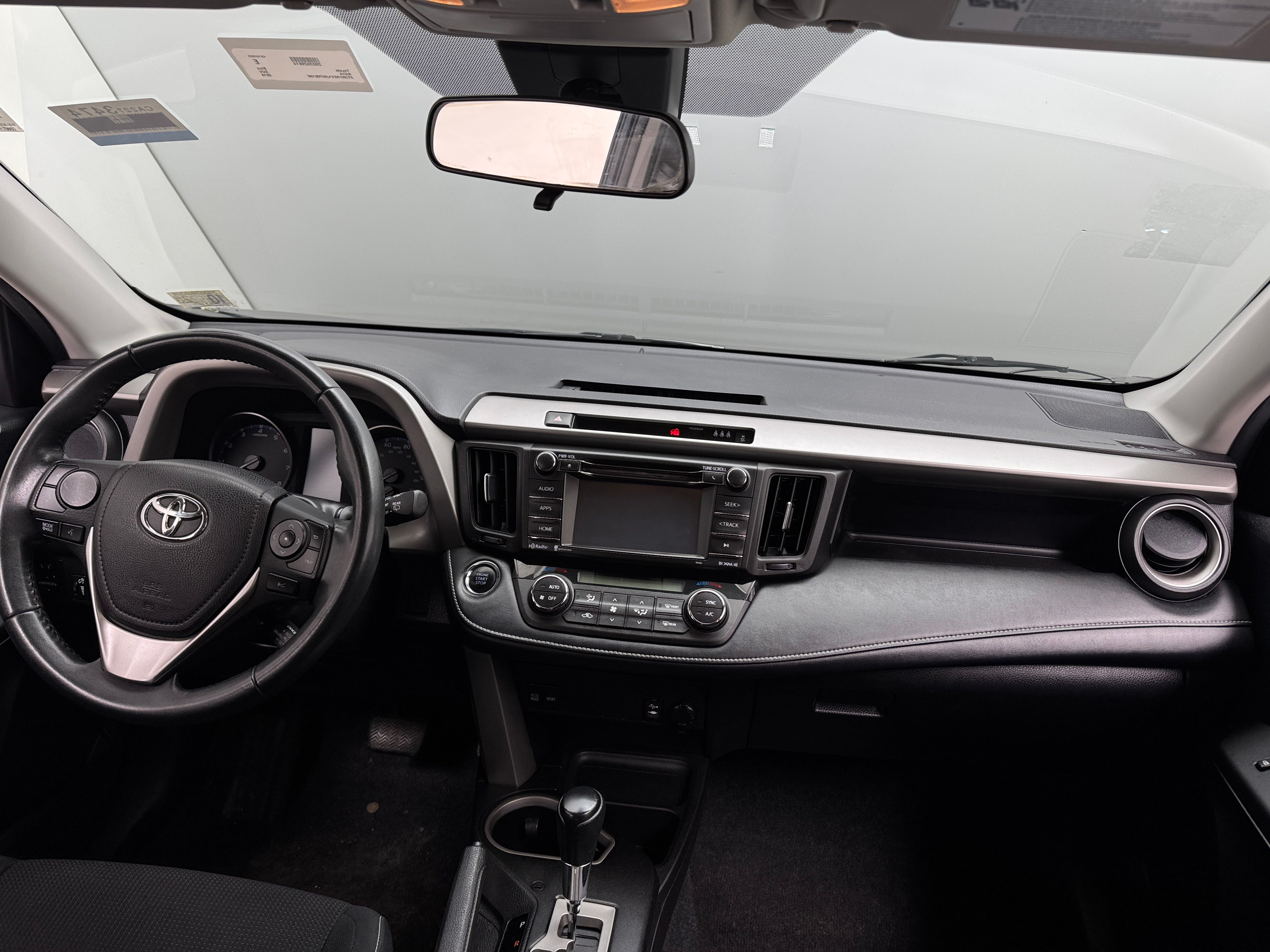 2018 Toyota RAV4 XLE 3