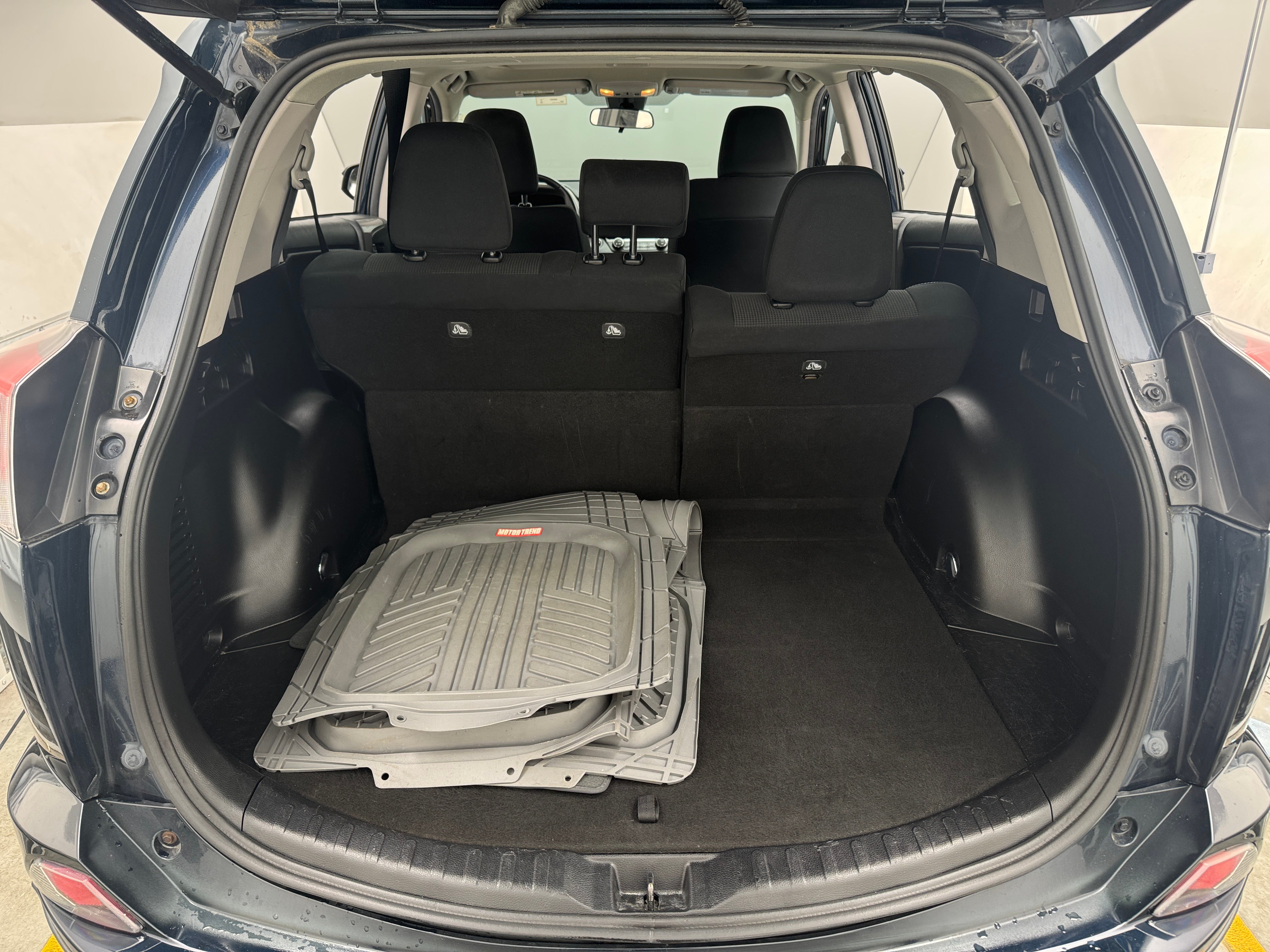 2018 Toyota RAV4 XLE 7