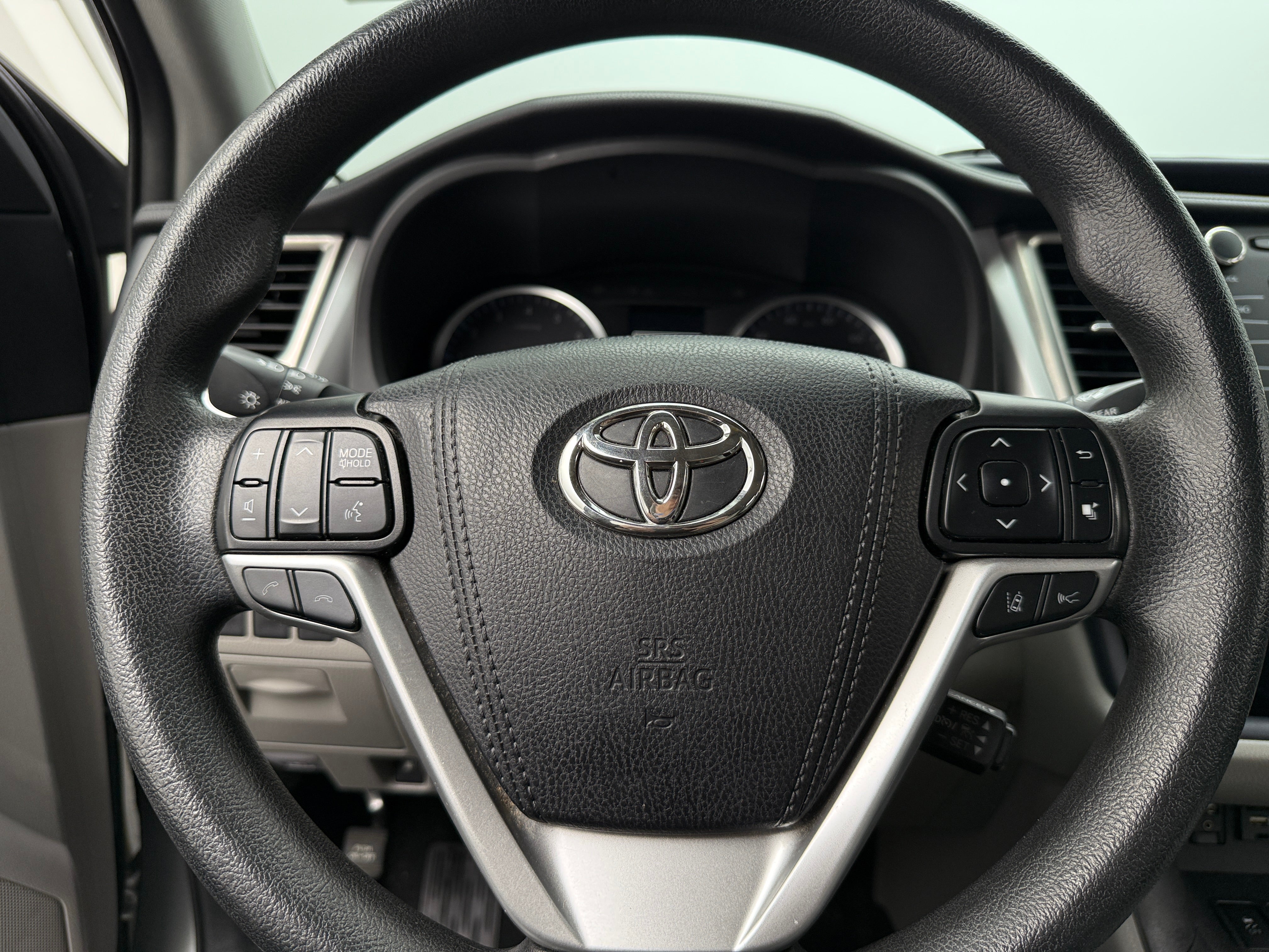2019 Toyota Highlander LE 5
