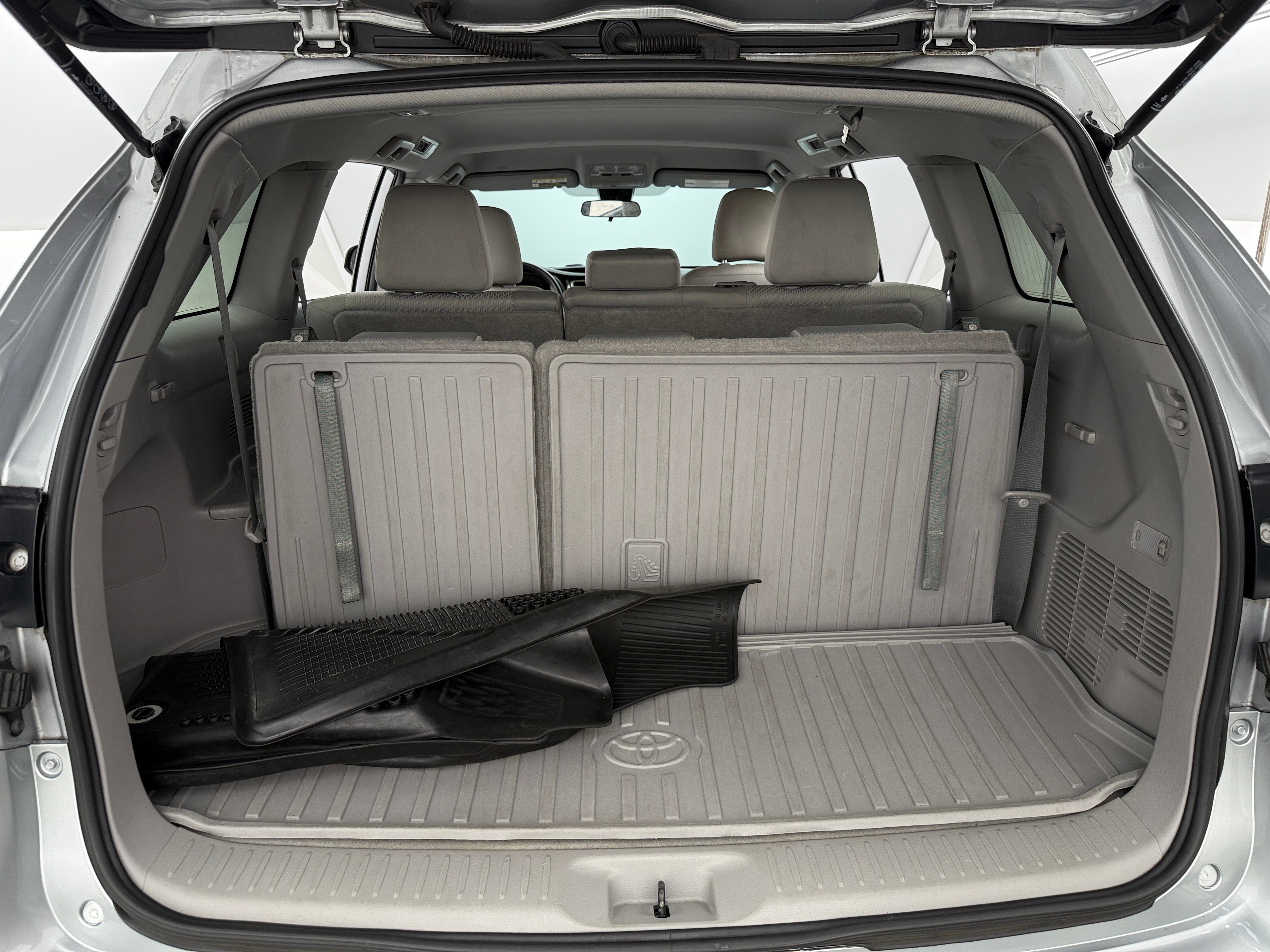 2019 Toyota Highlander LE 7