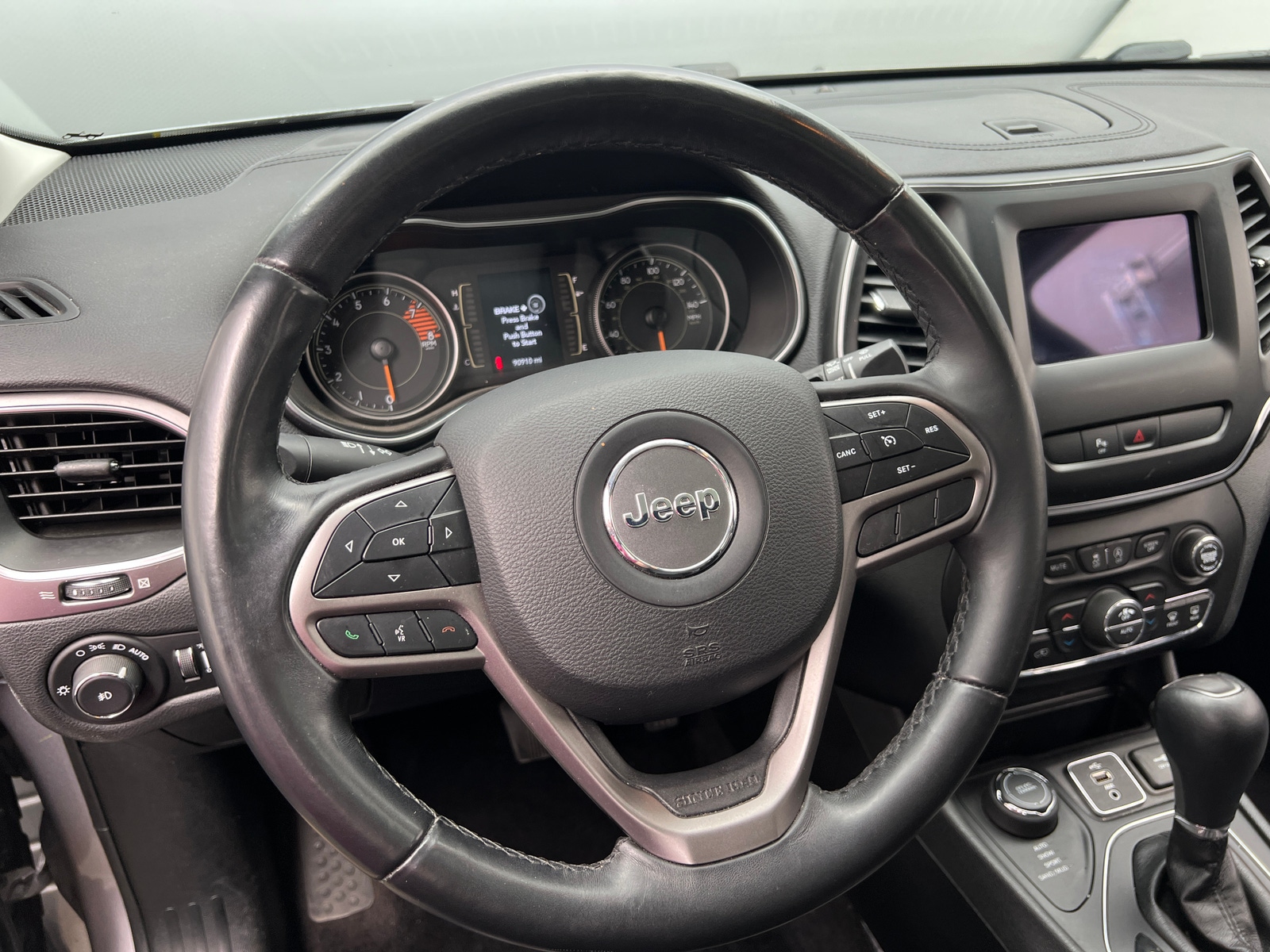 Thumbnail: 2019 Jeep Cherokee - 5