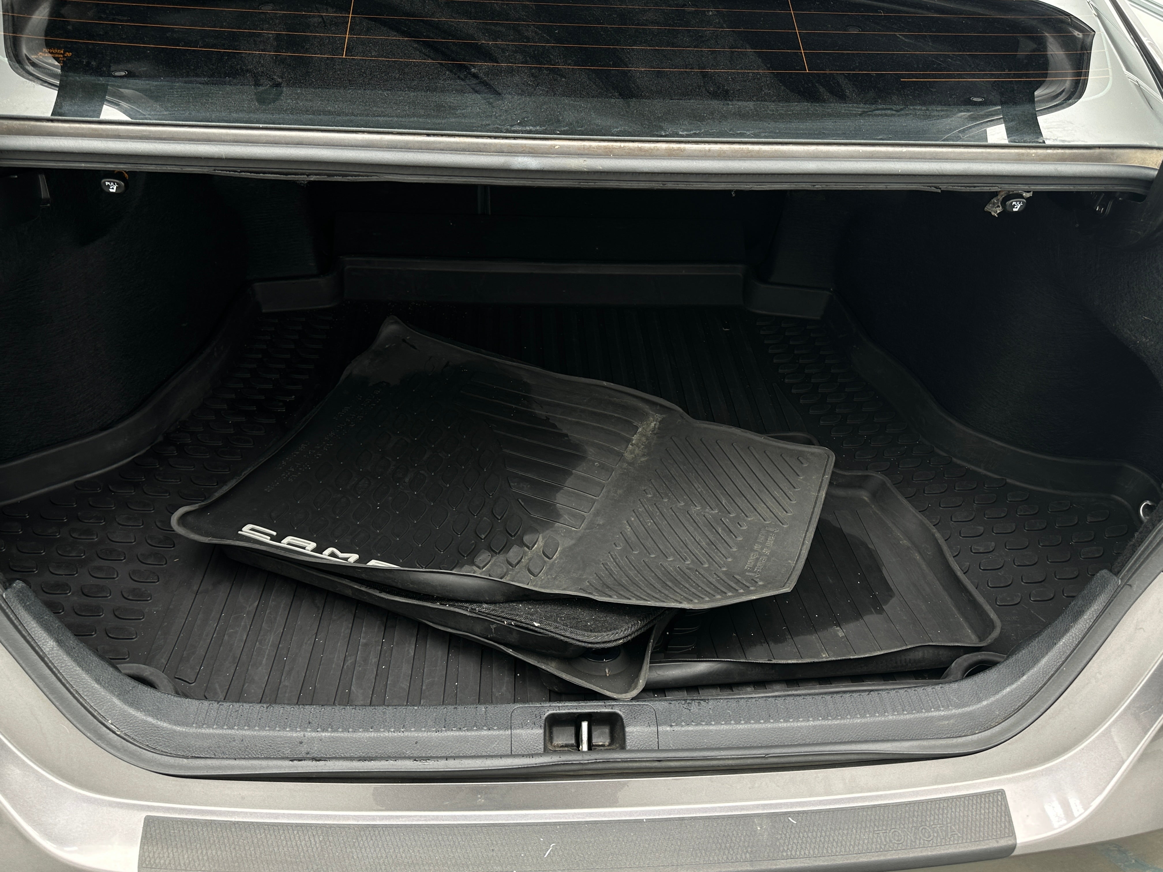 2018 Toyota Camry SE 6