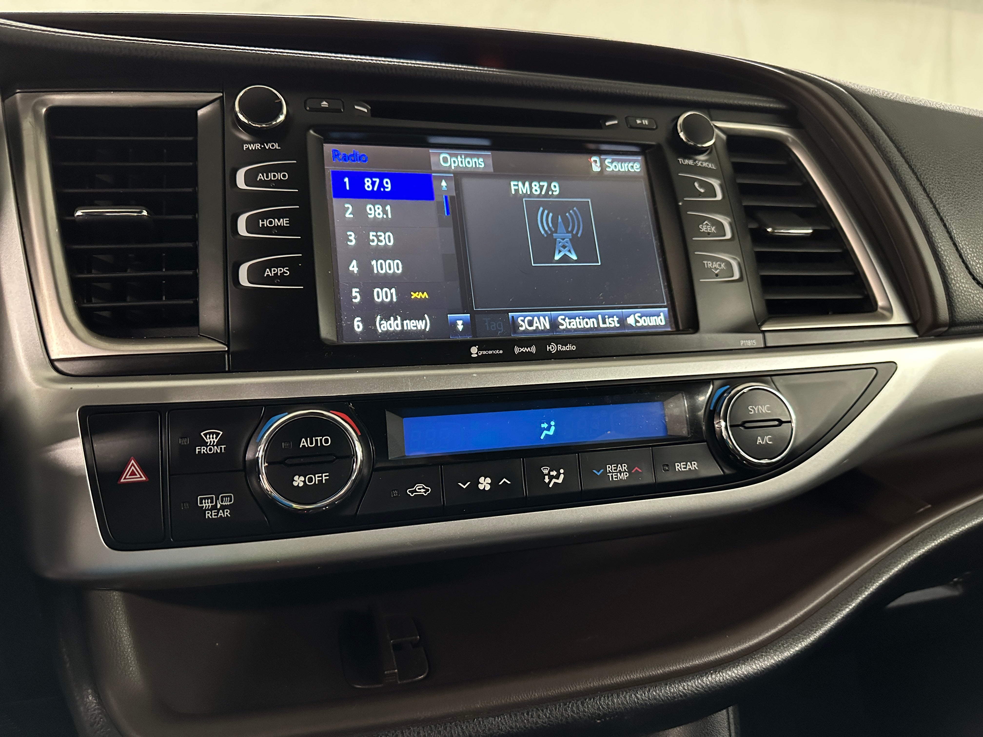 2018 Toyota Highlander Plus 4
