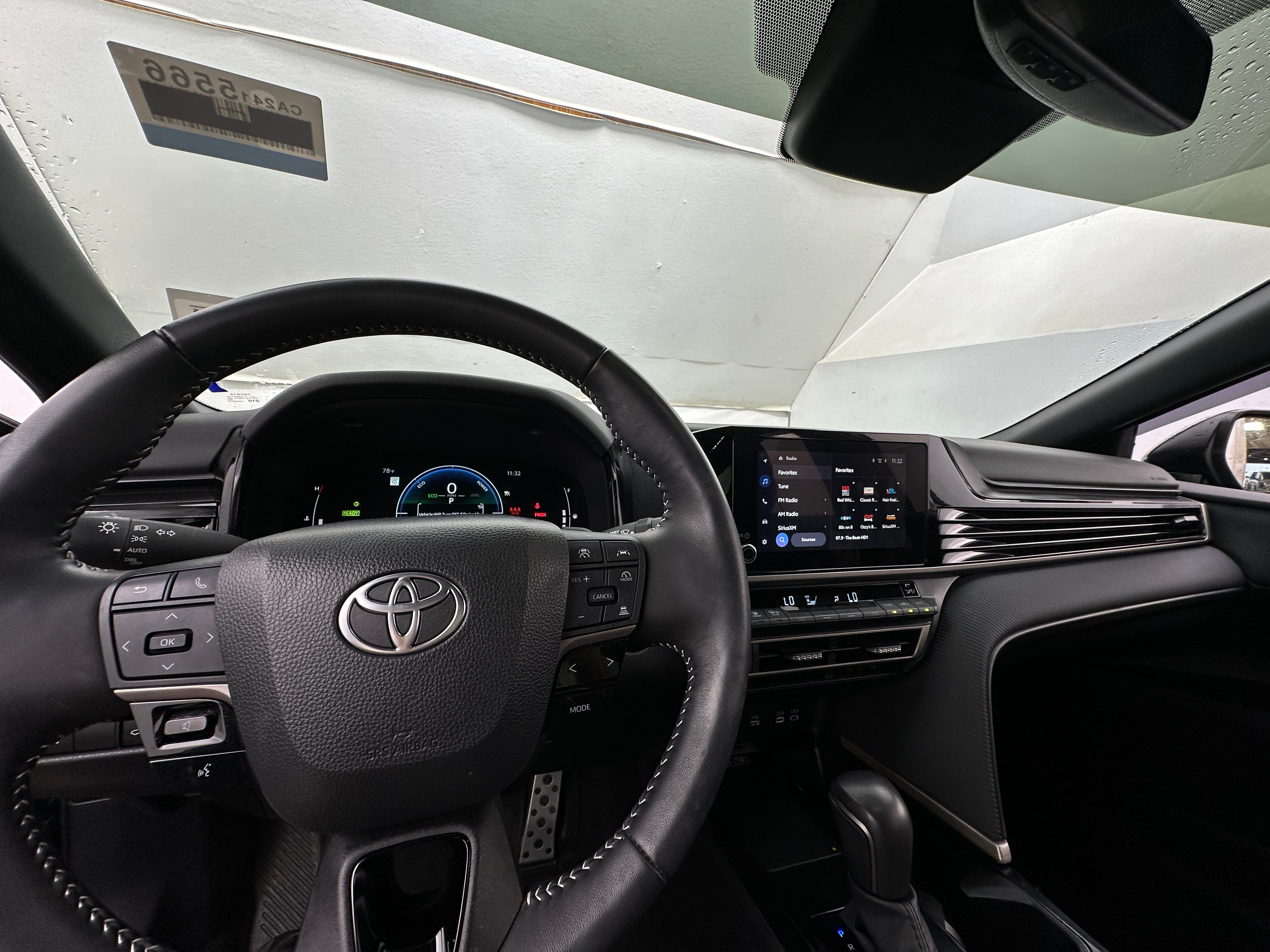 2025 Toyota Camry SE 3