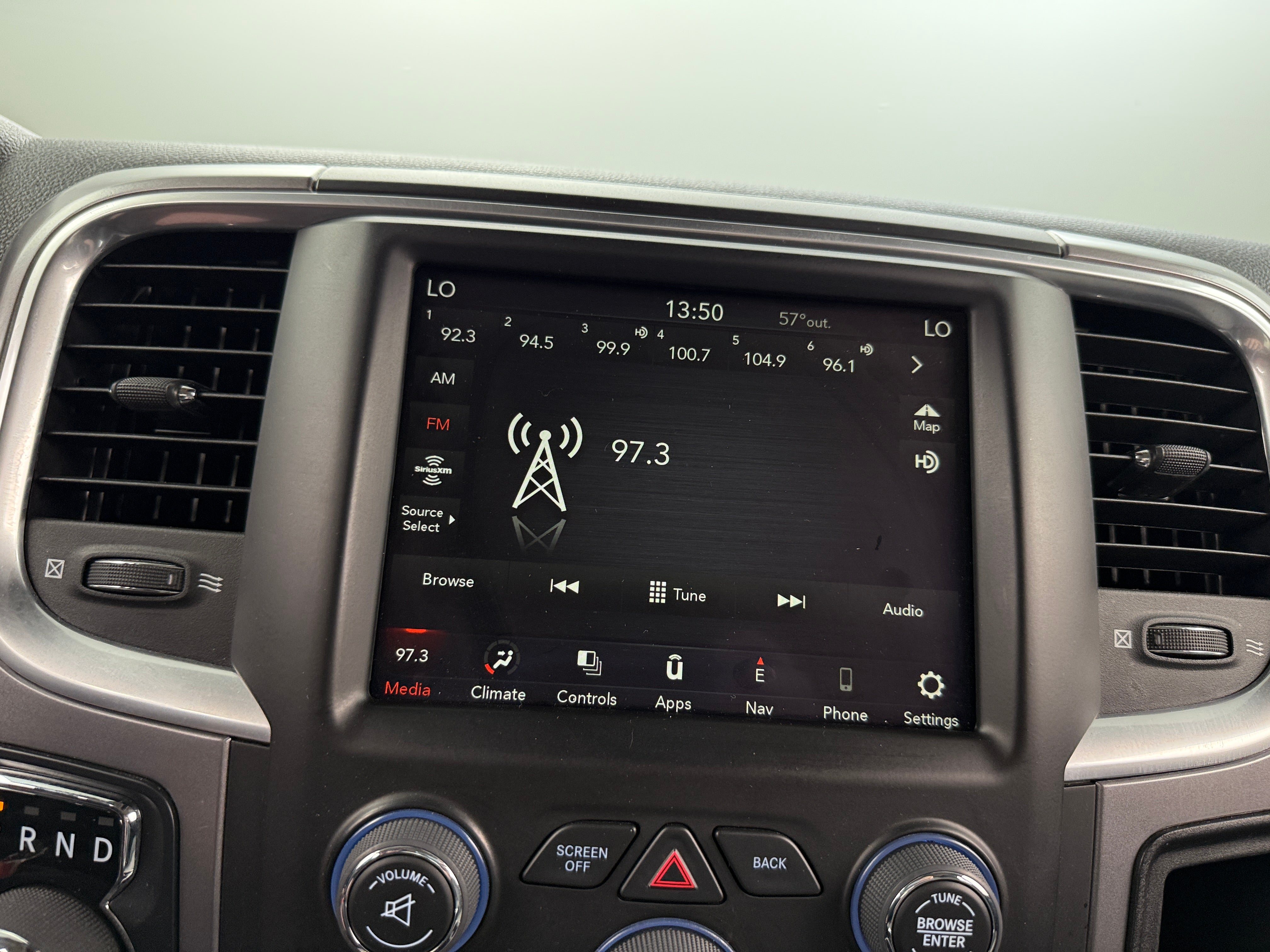 2023 RAM 1500 Classic SLT 4