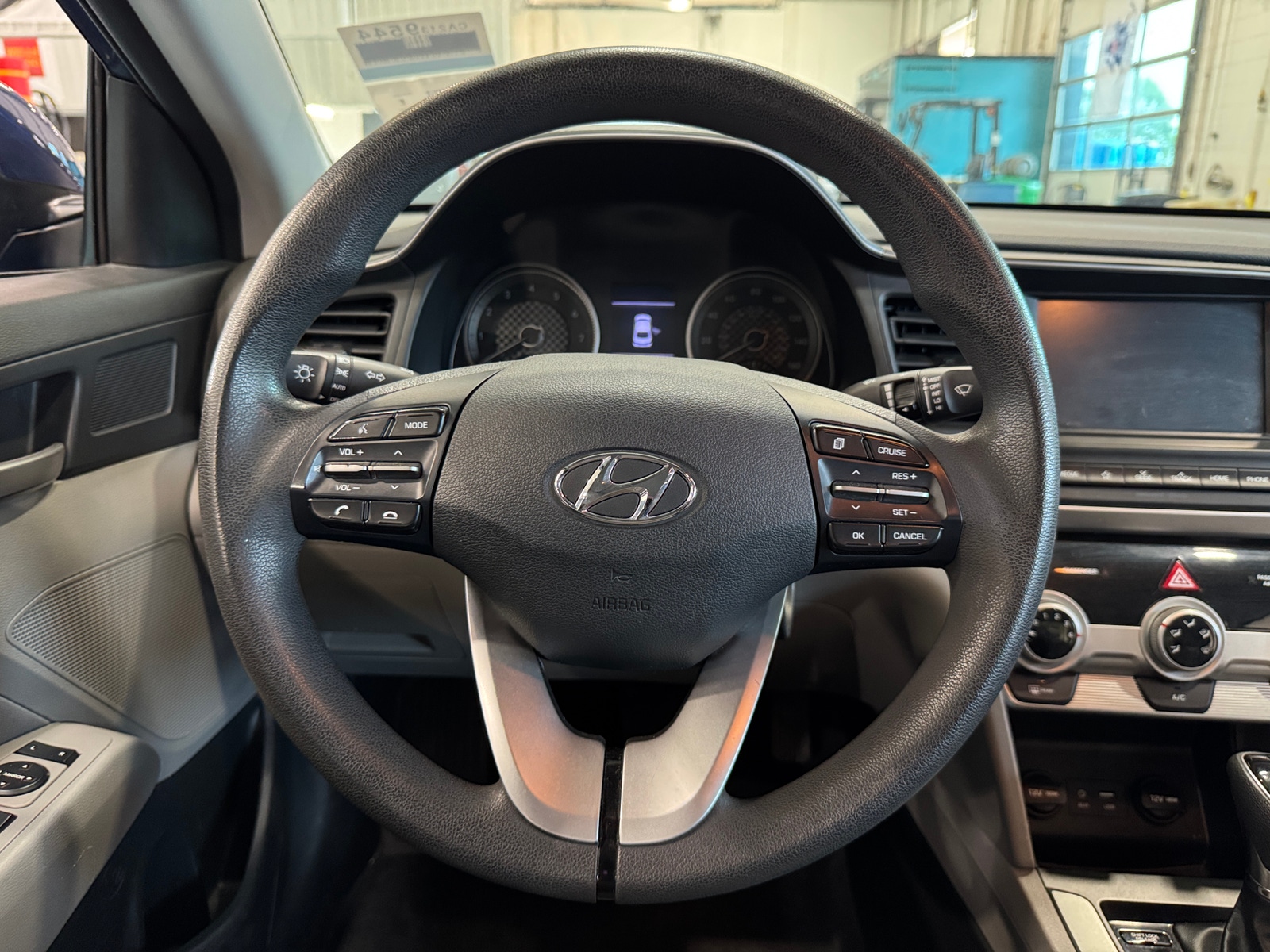 Thumbnail: 2019 Hyundai Elantra - 5