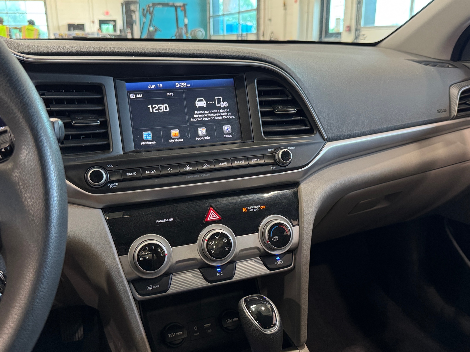 Thumbnail: 2019 Hyundai Elantra - 4