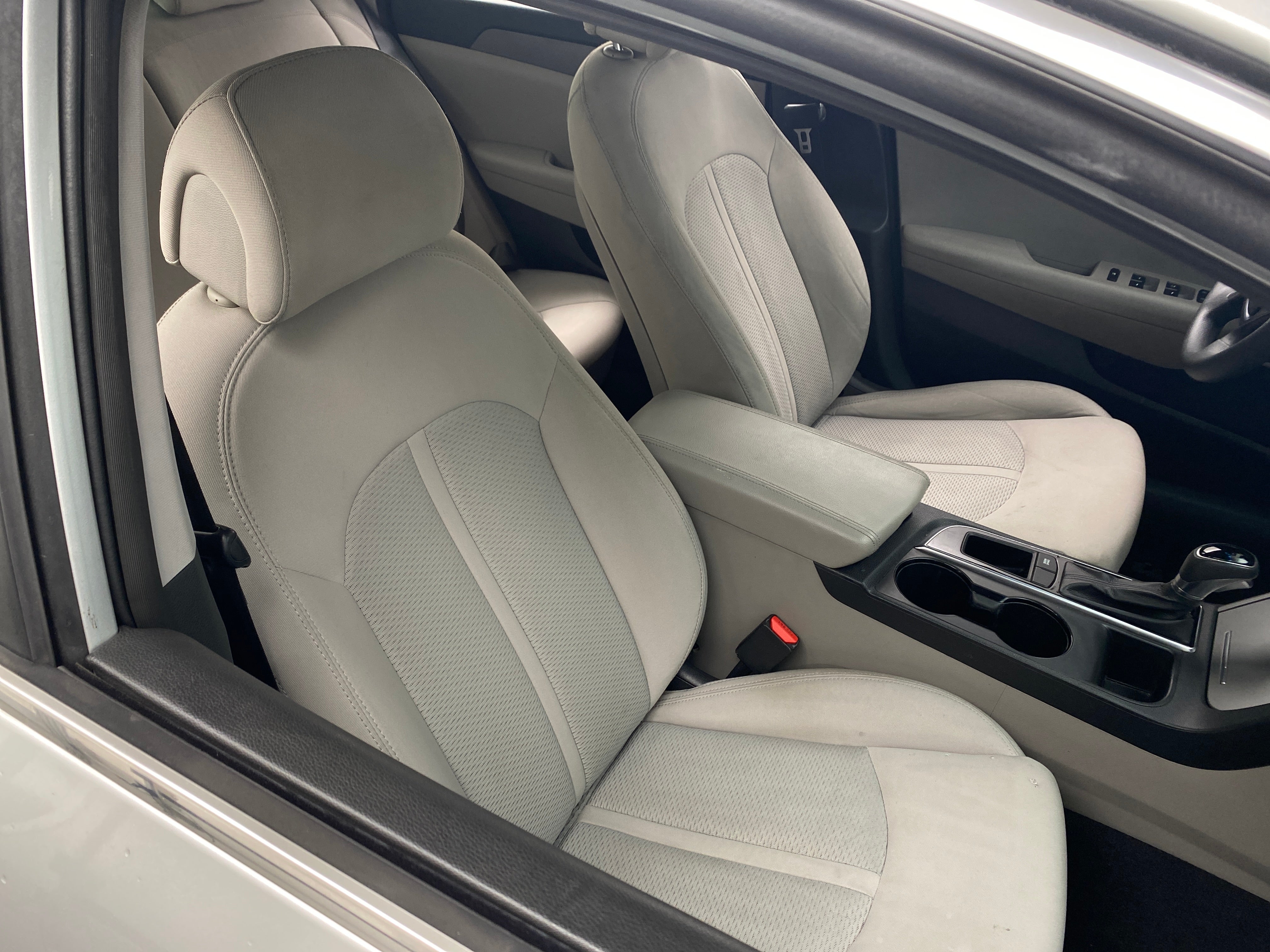 2015 Hyundai Sonata SE 2
