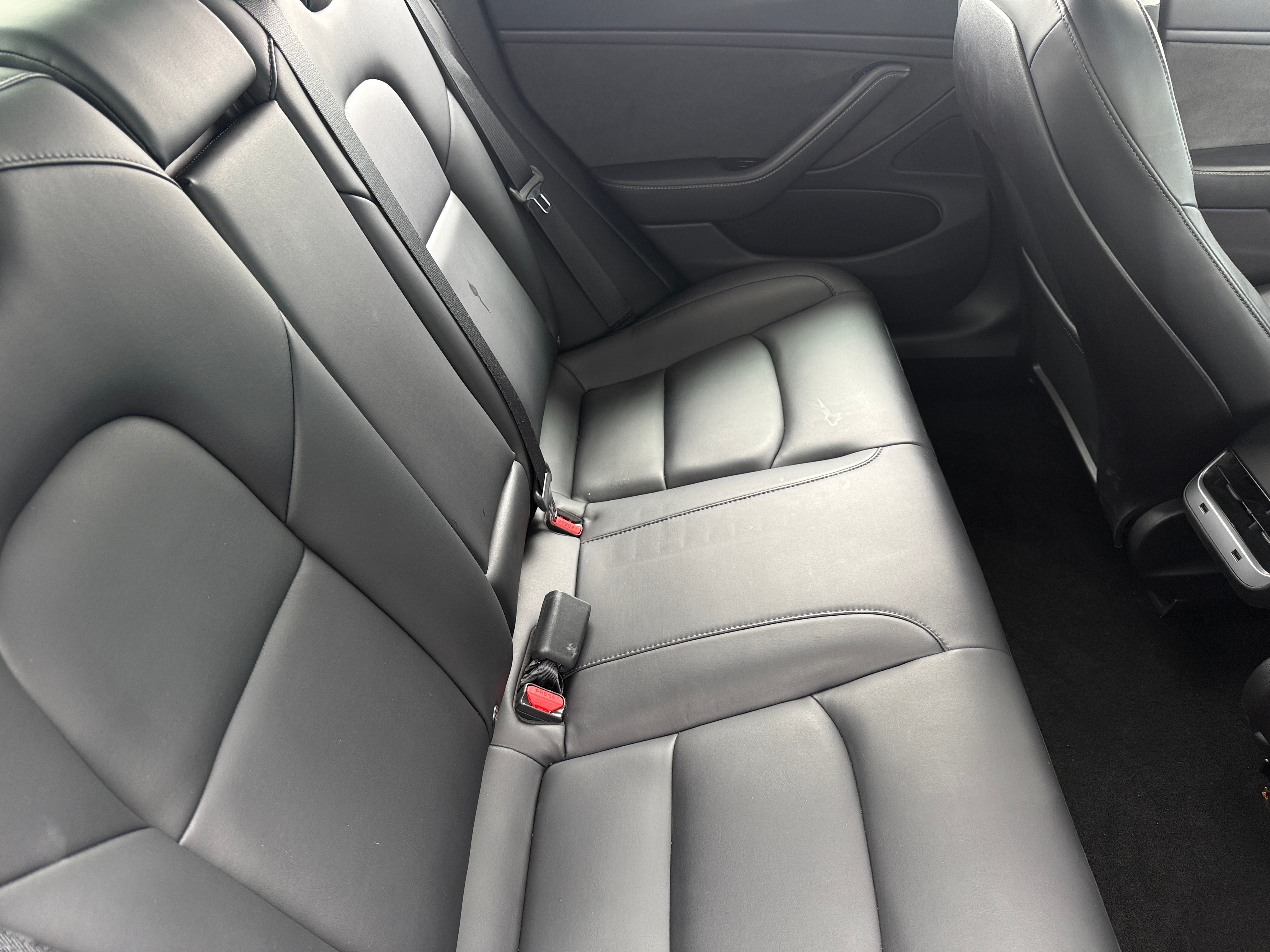 2019 Tesla Model 3 Standard Range 4