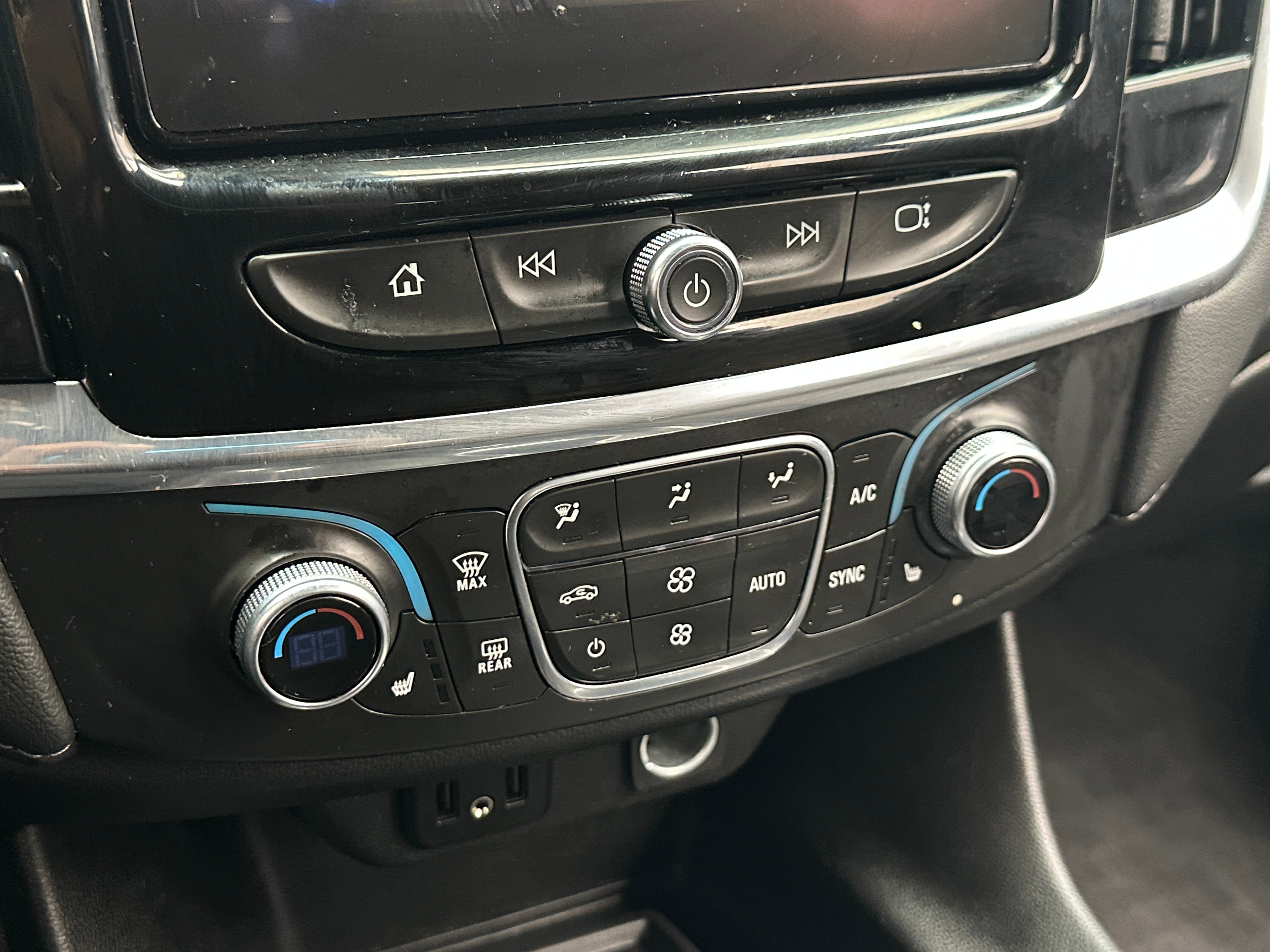 2023 Chevrolet Traverse LT 4