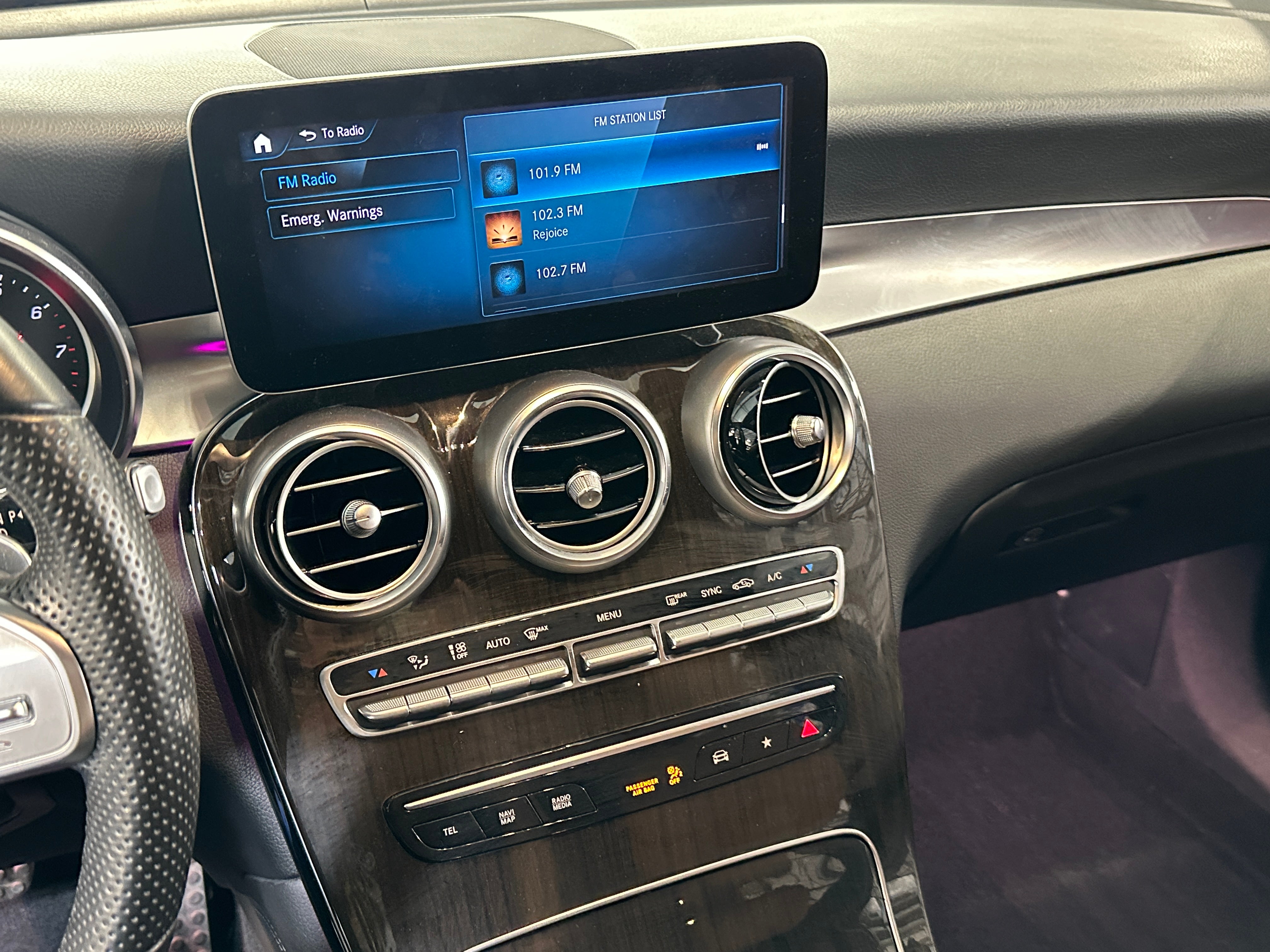 2021 Mercedes-Benz GLC 300 3