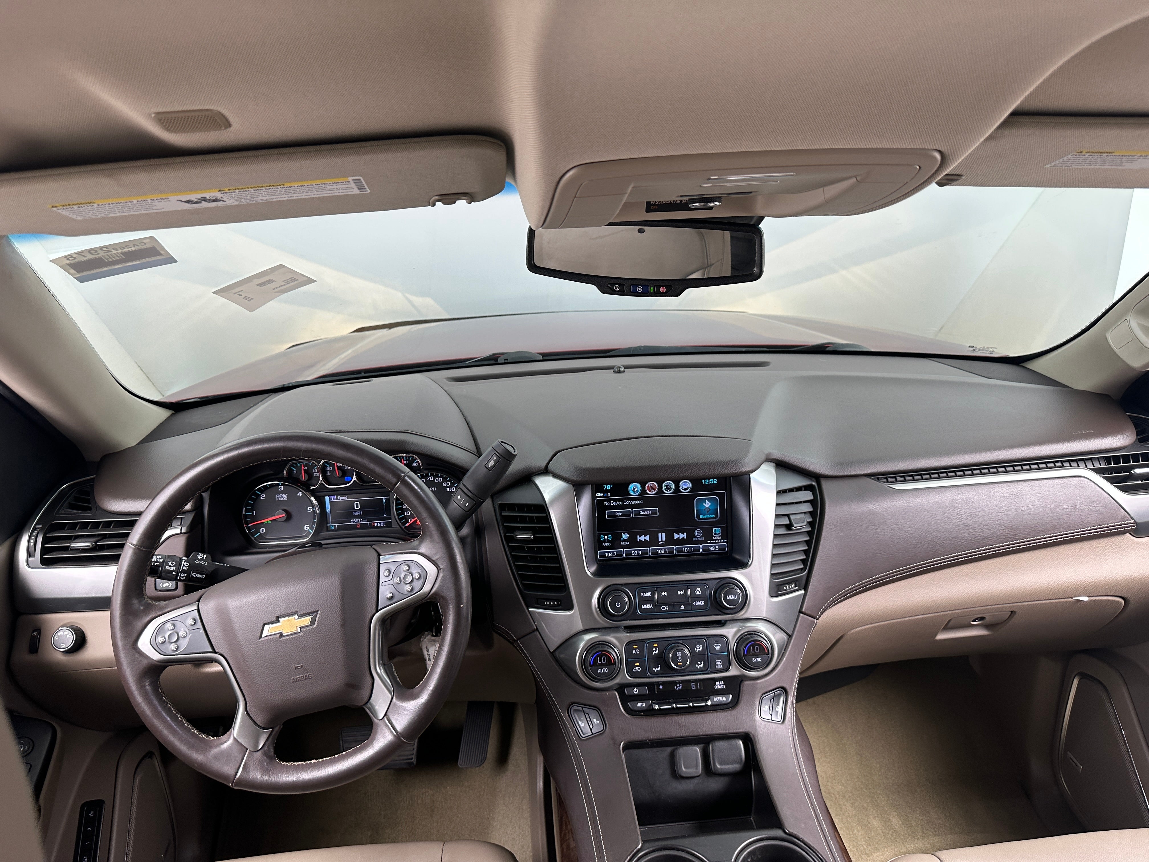 2018 Chevrolet Suburban LT 2