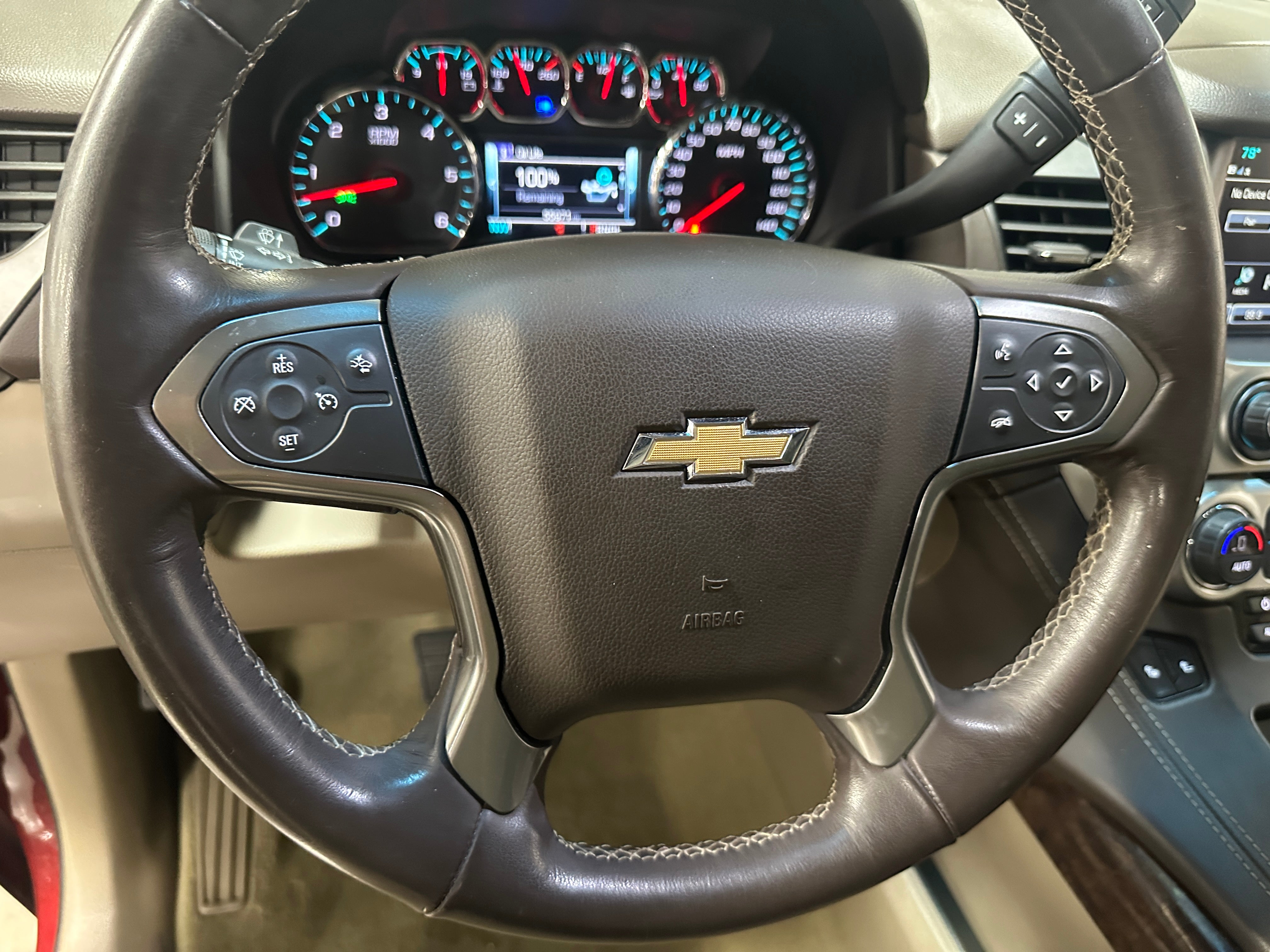 2018 Chevrolet Suburban LT 4