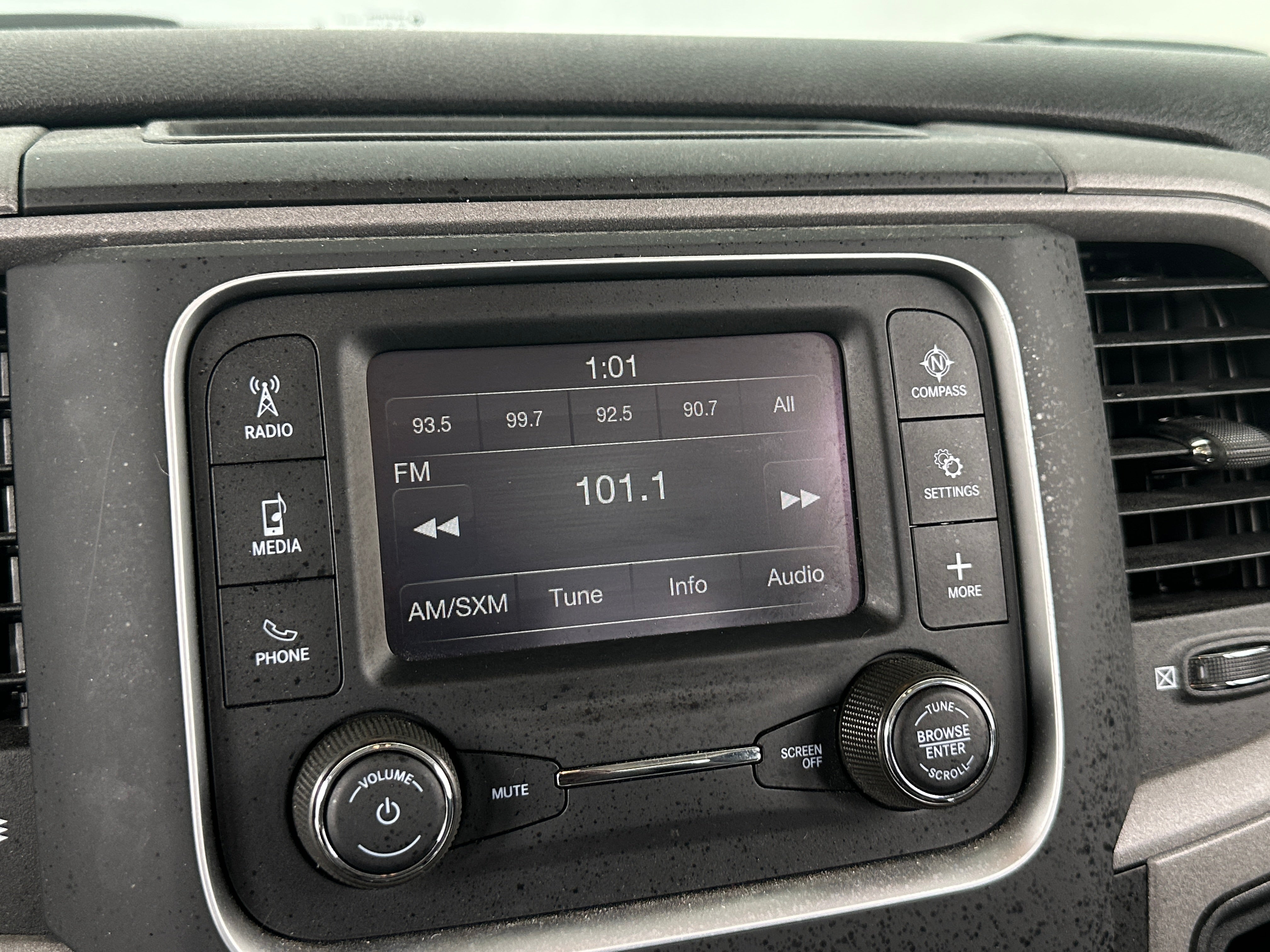 2024 RAM 1500 Classic Tradesman 4