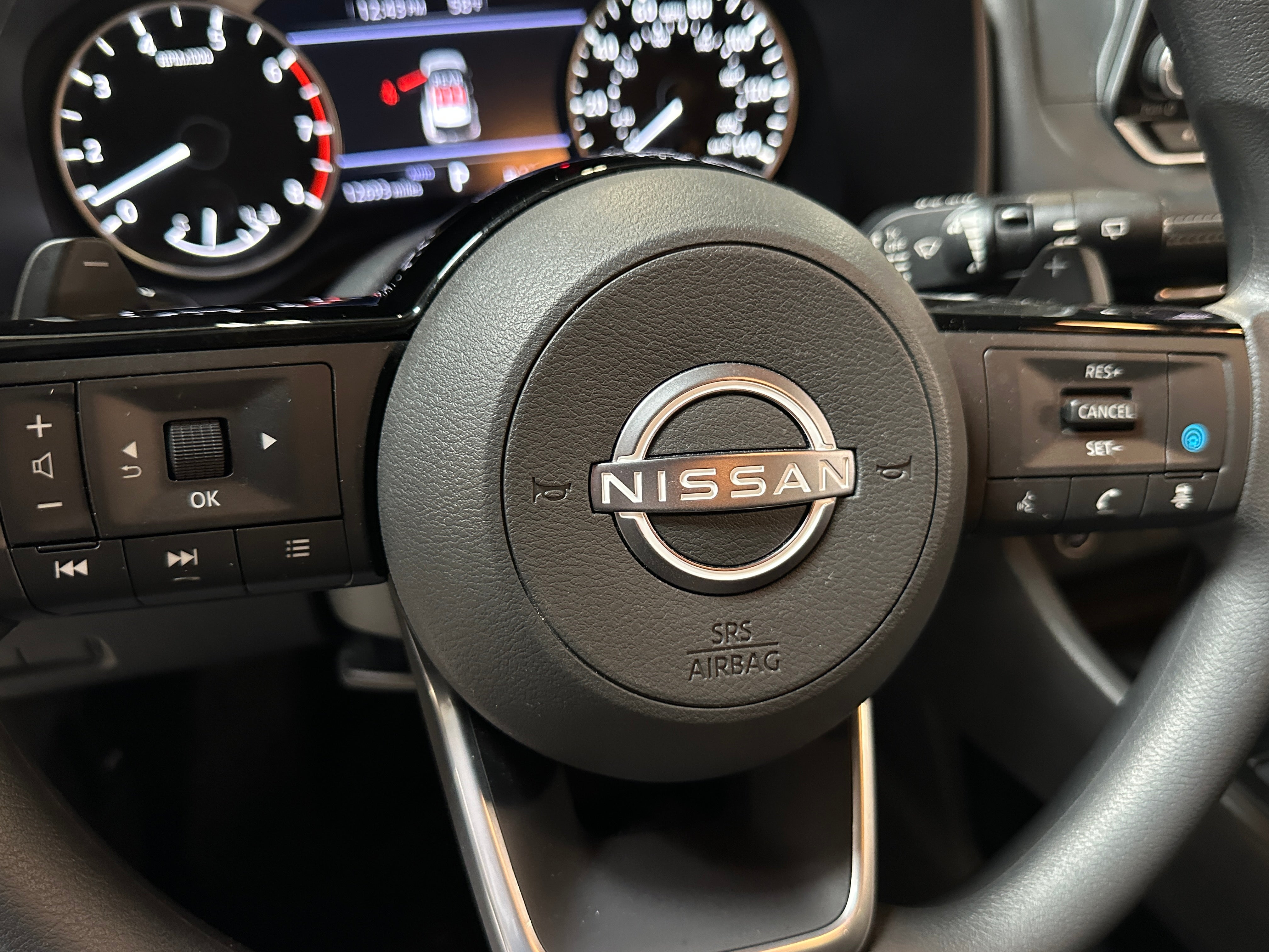 2023 Nissan Rogue SV 5