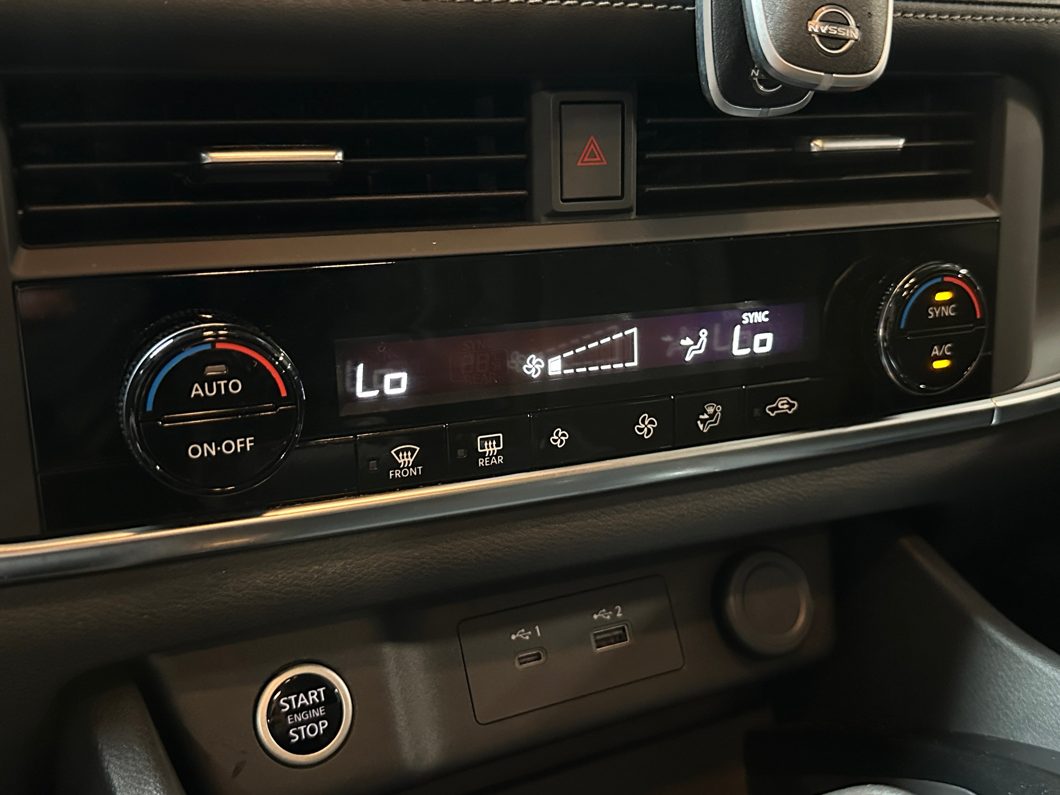 2023 Nissan Rogue SV 4