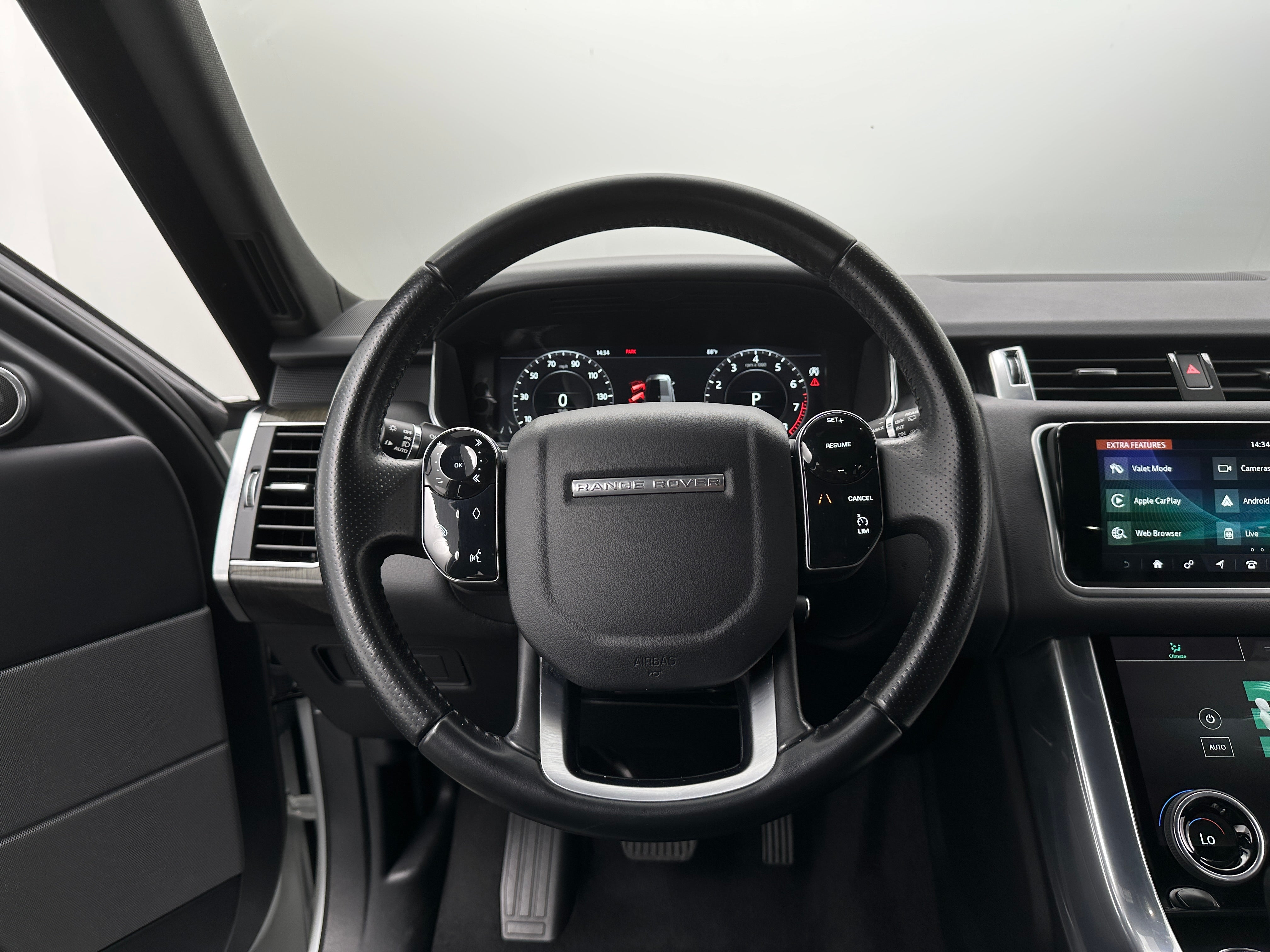 2018 Land Rover Range Rover Sport SE 4