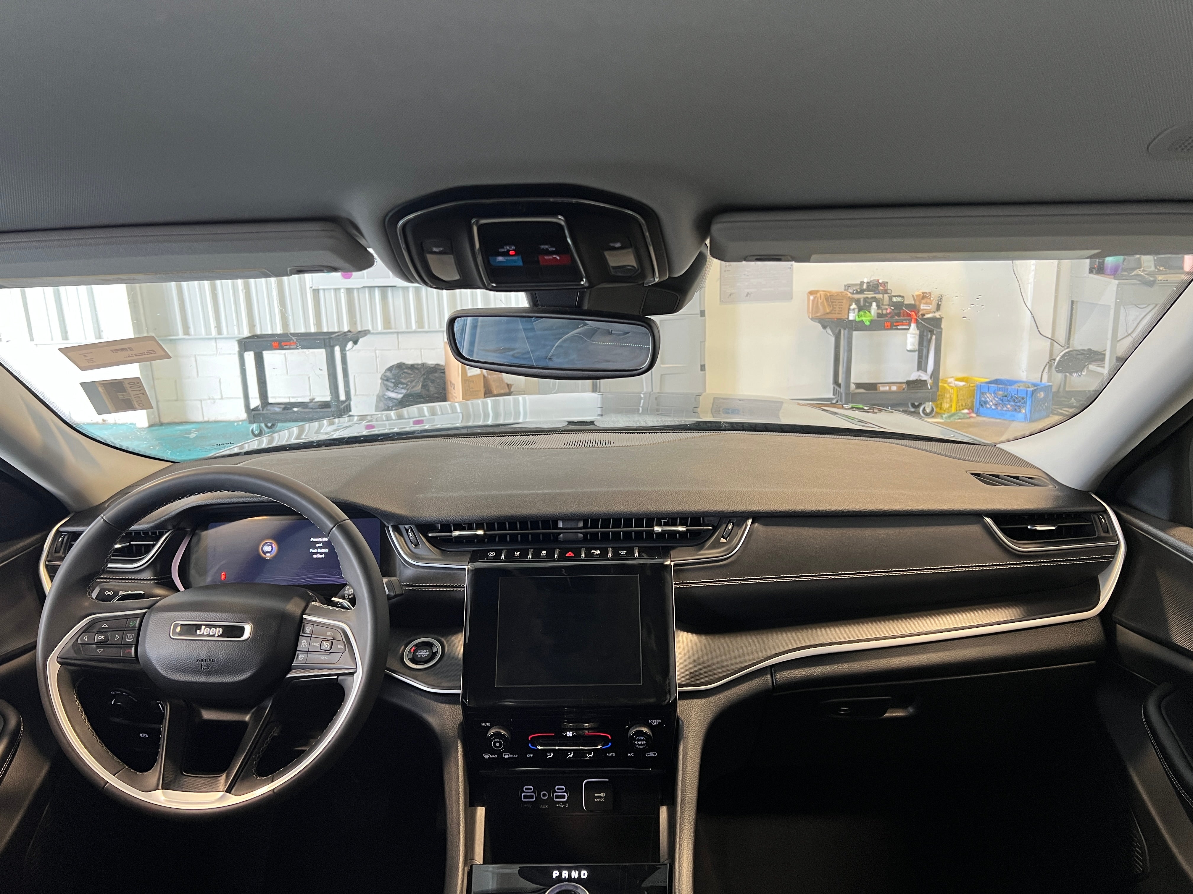 2023 Jeep Grand Cherokee L Laredo 3