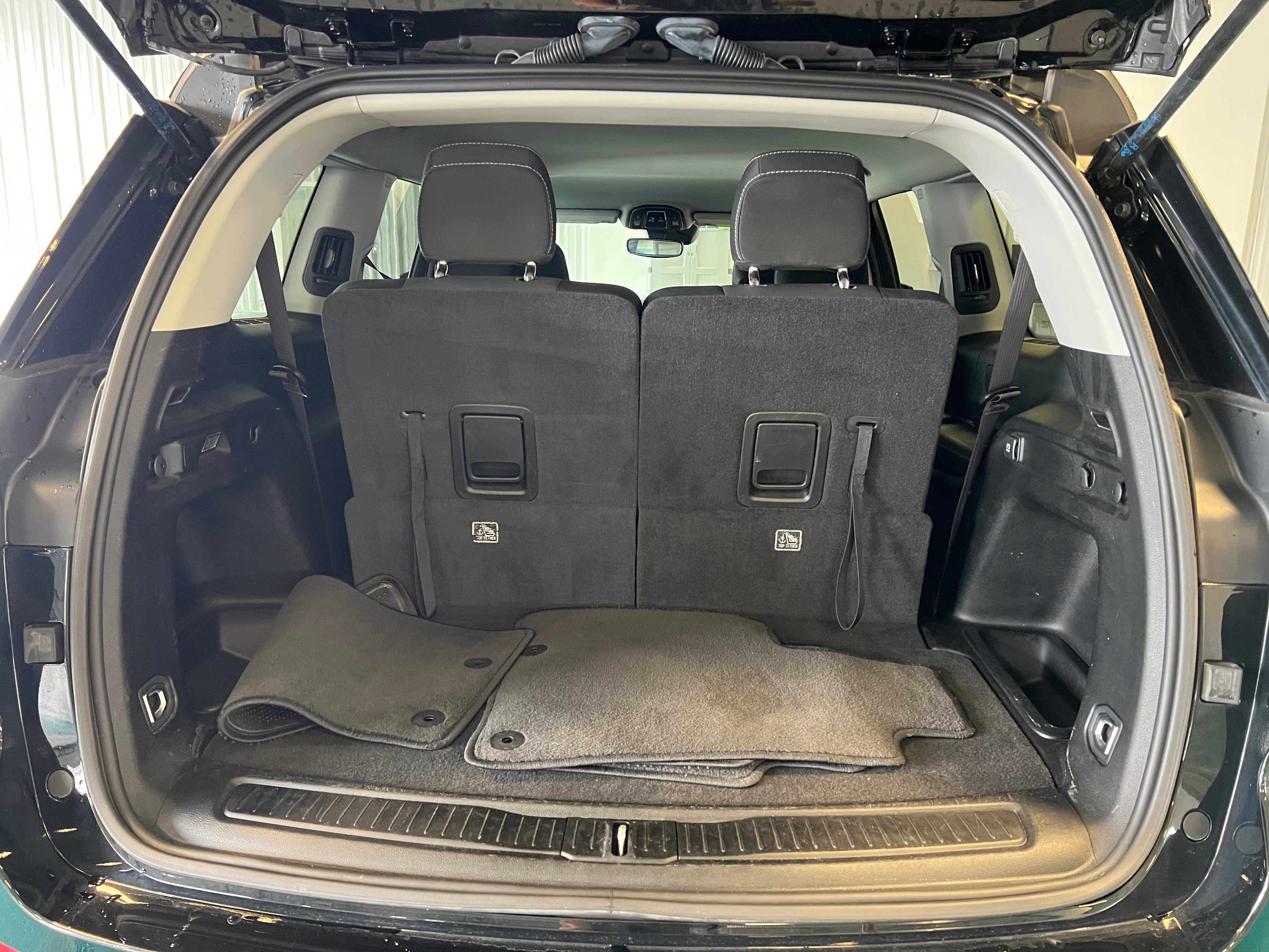 2023 Jeep Grand Cherokee L Laredo 7