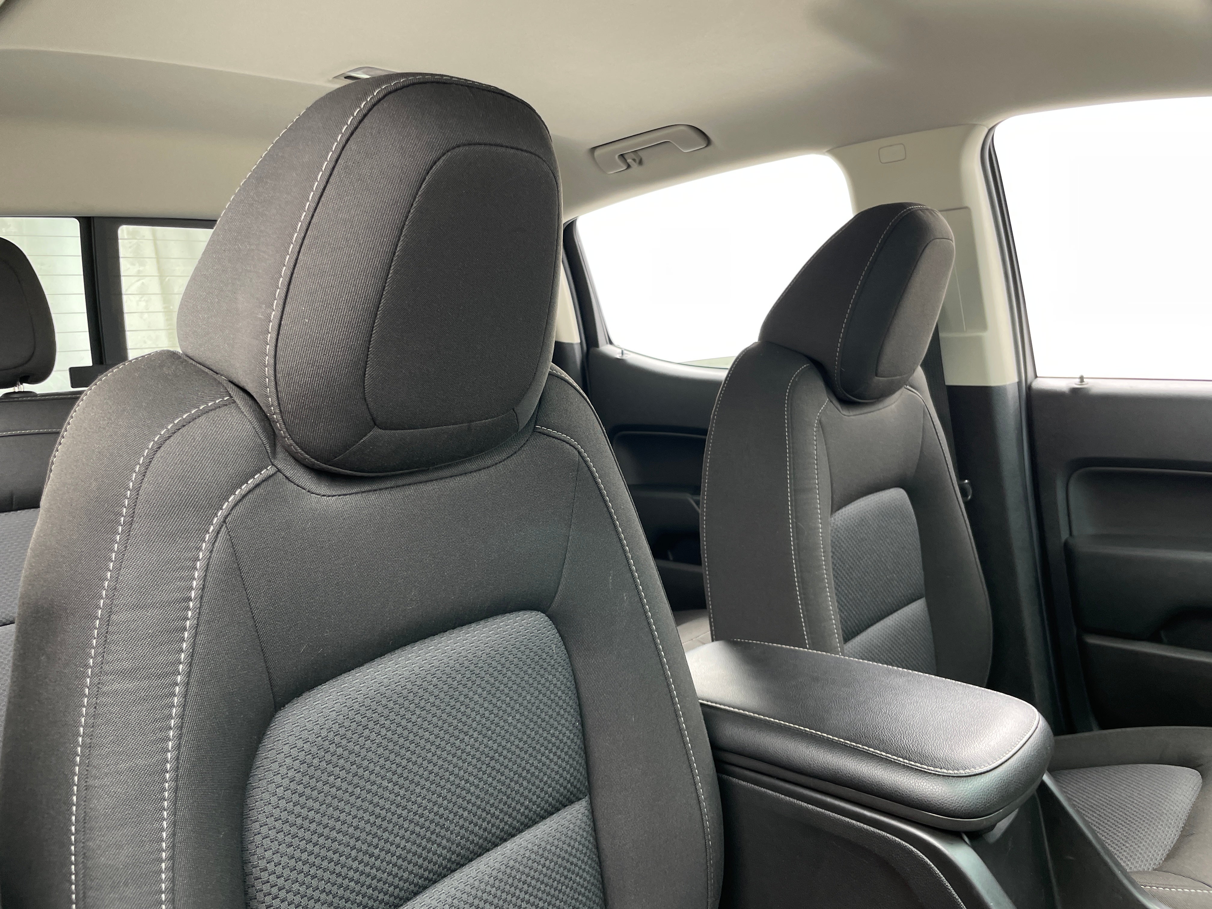 2022 Chevrolet Colorado LT 2