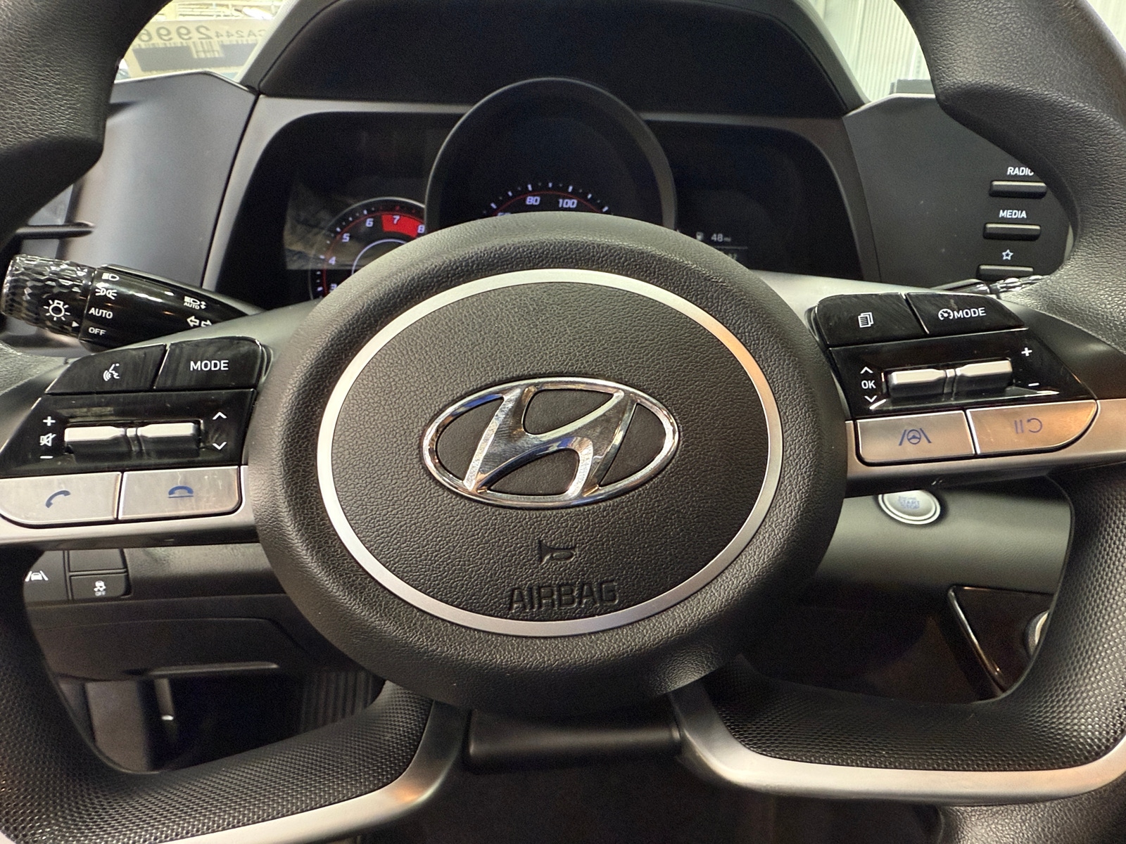 Thumbnail: 2023 Hyundai Elantra - 5
