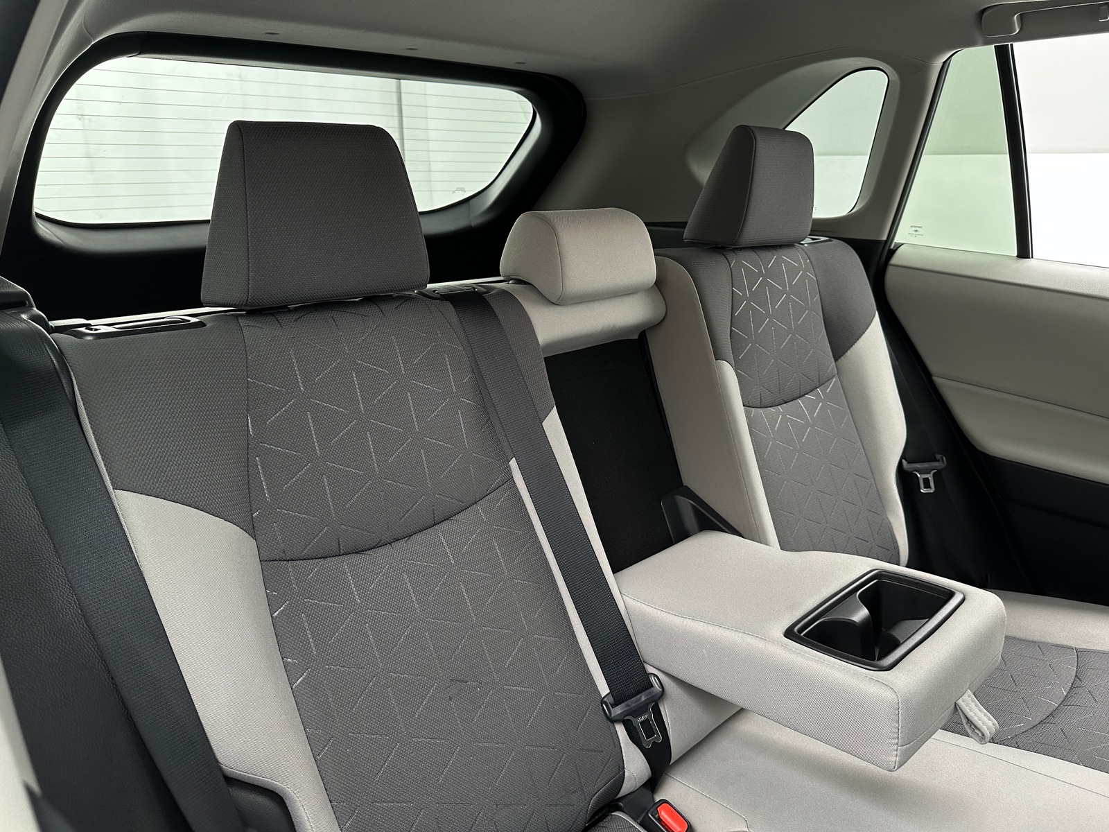 Thumbnail: 2021 Toyota RAV4 - 6