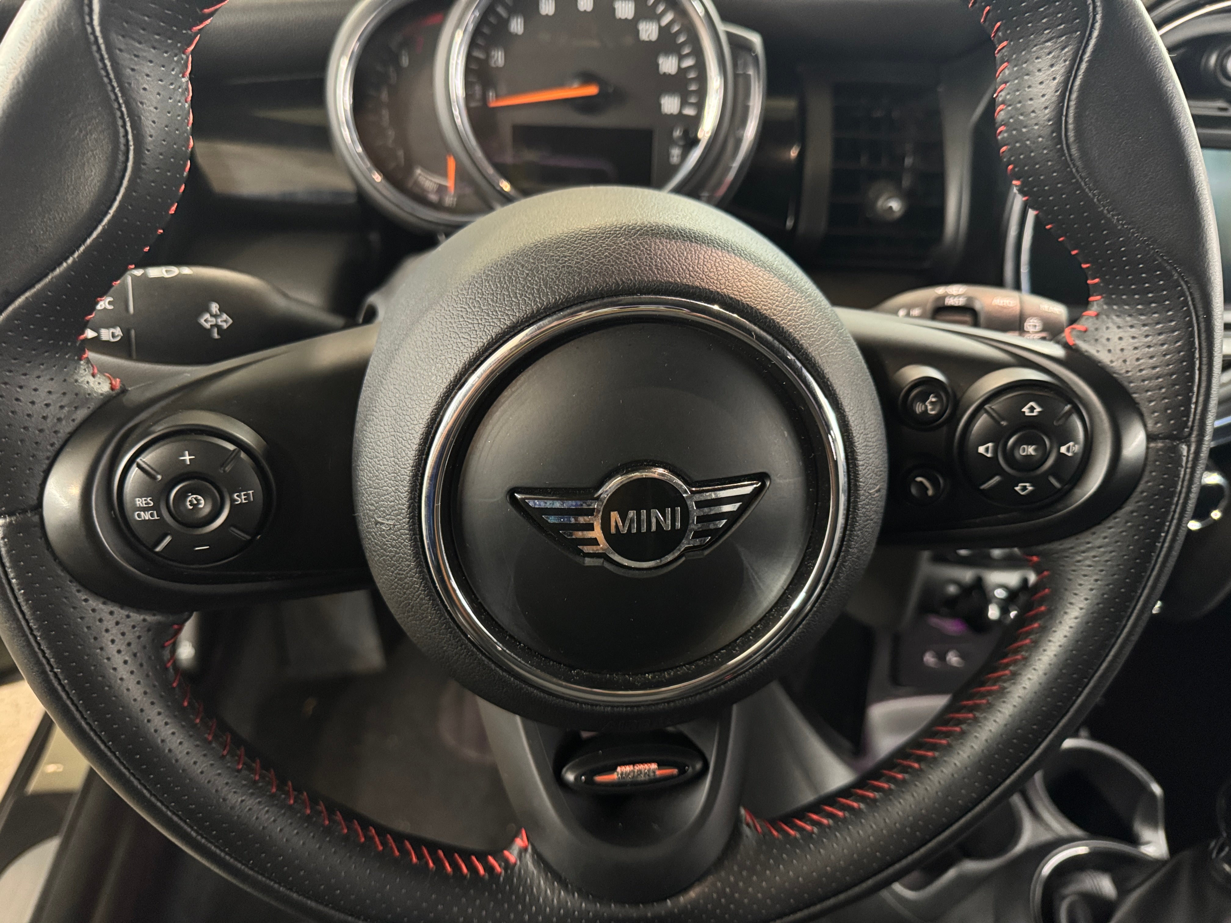 2019 MINI Cooper Hardtop S 4
