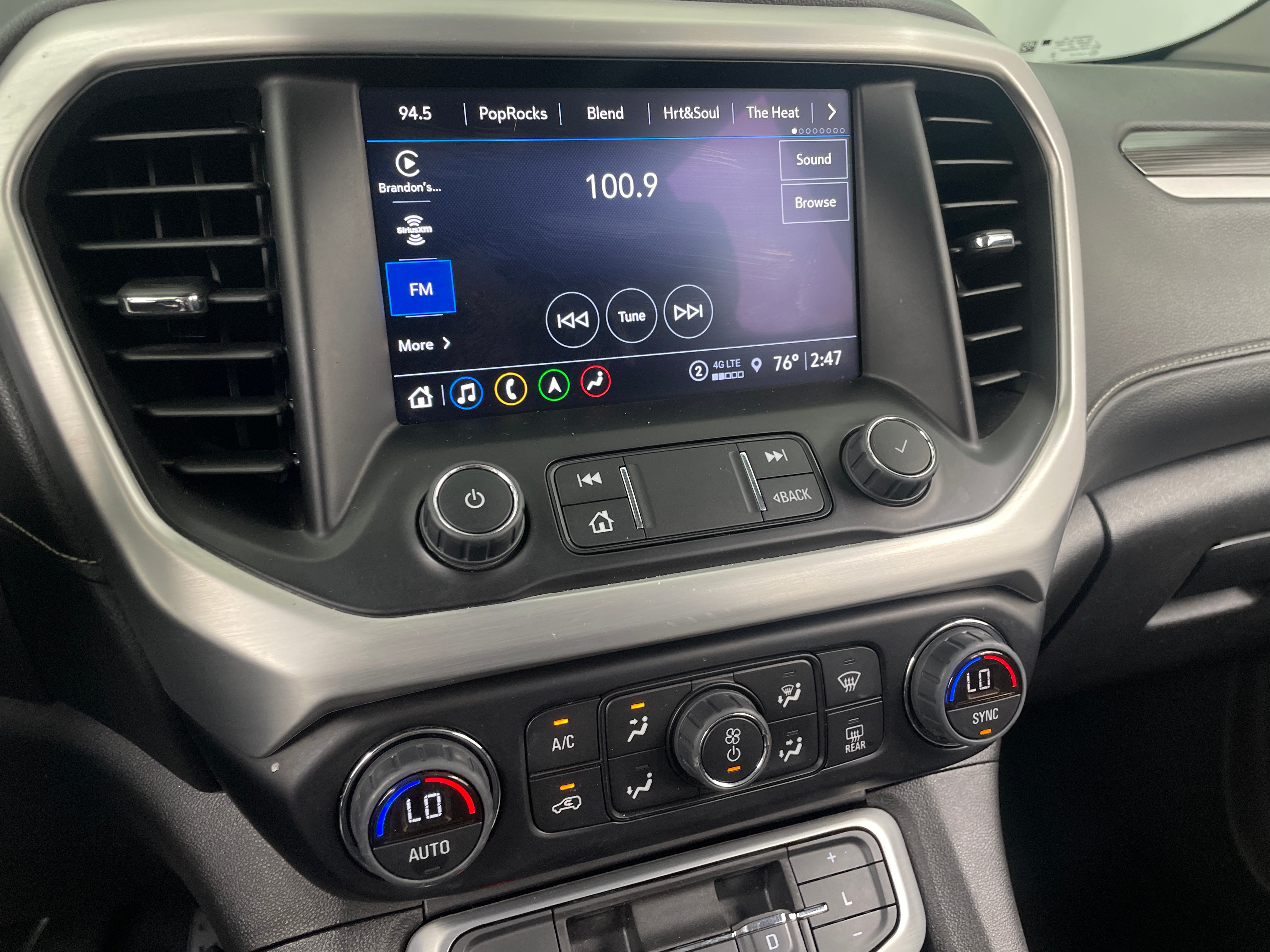 2023 GMC Acadia SLT 3