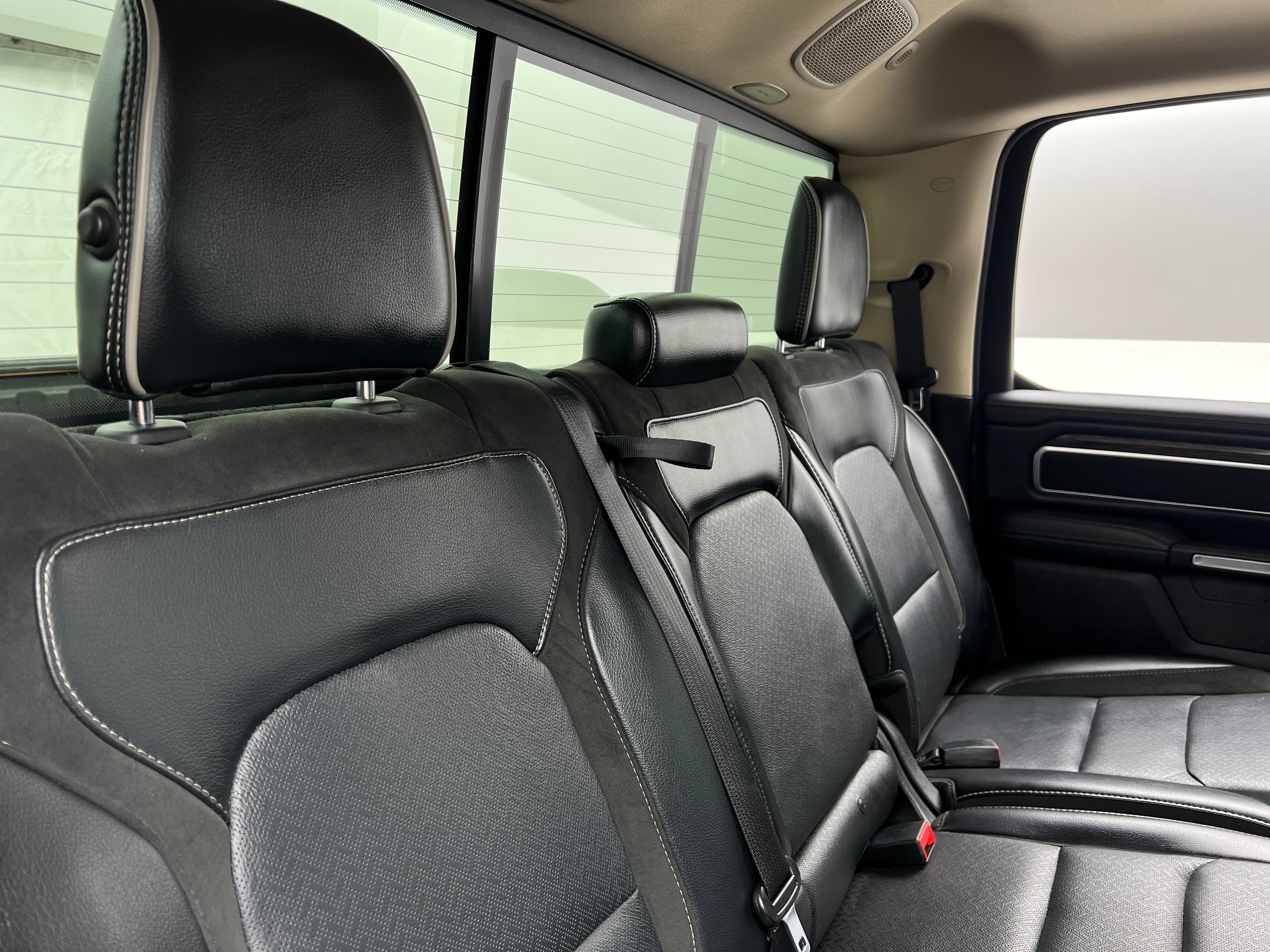2019 RAM 1500 Laramie 5