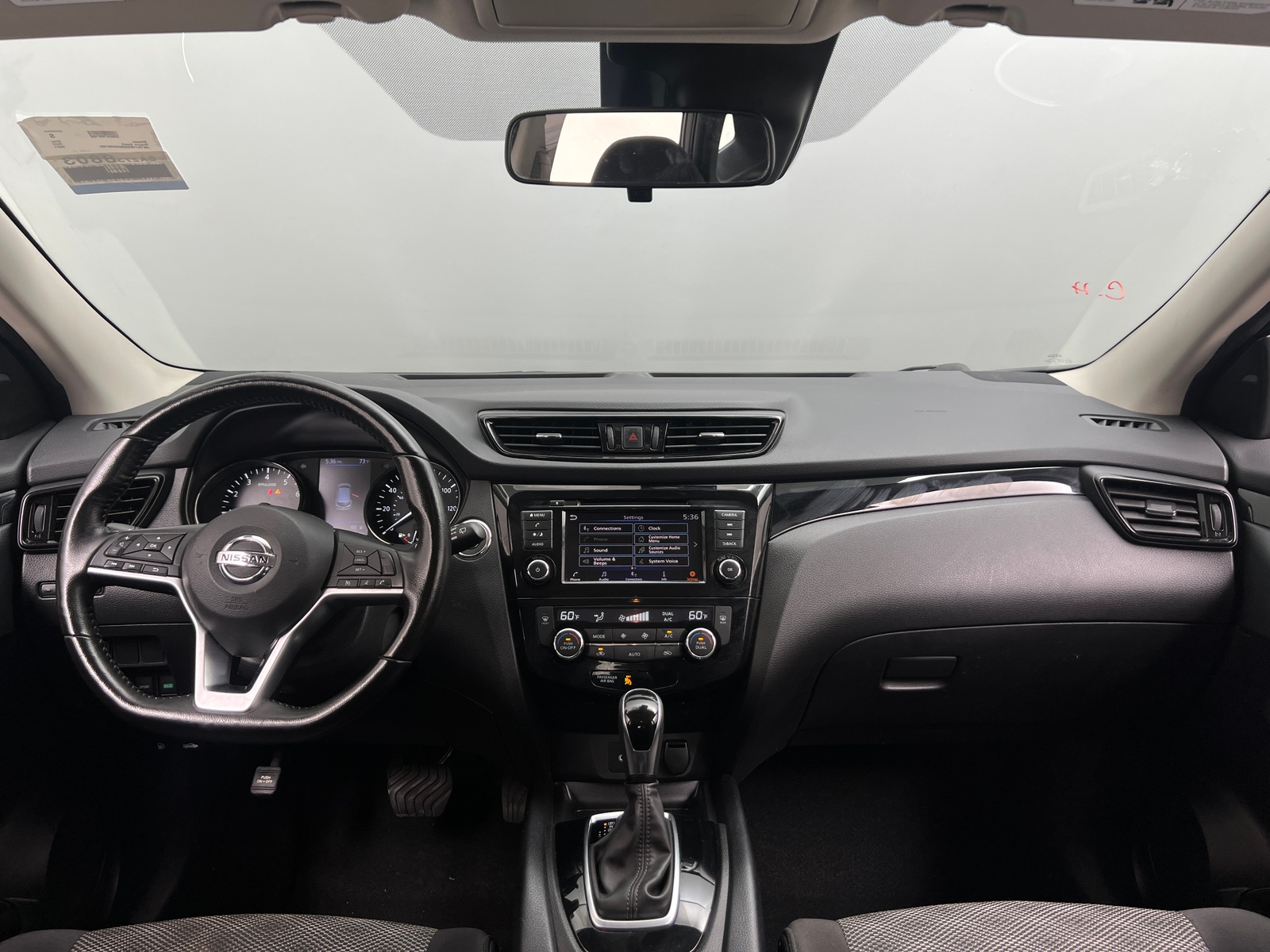 Thumbnail: 2021 Nissan Rogue Sport - 3