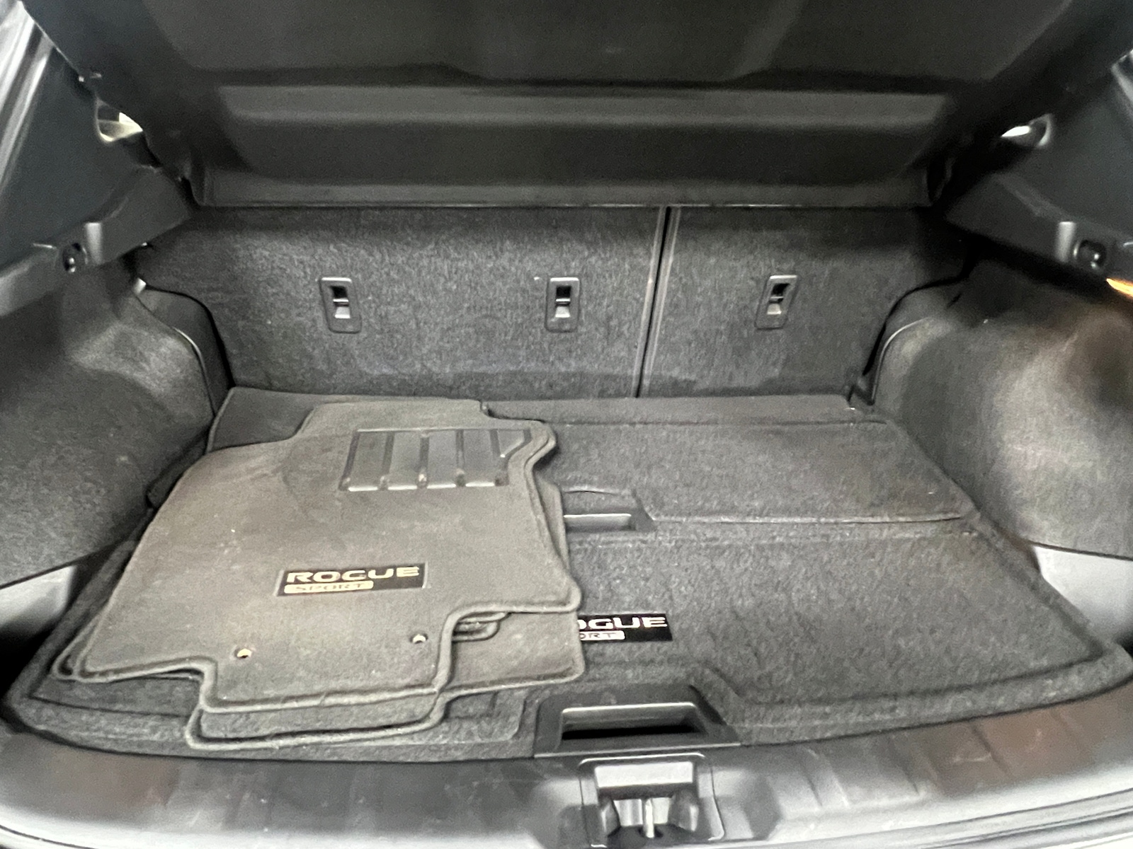 Thumbnail: 2021 Nissan Rogue Sport - 7