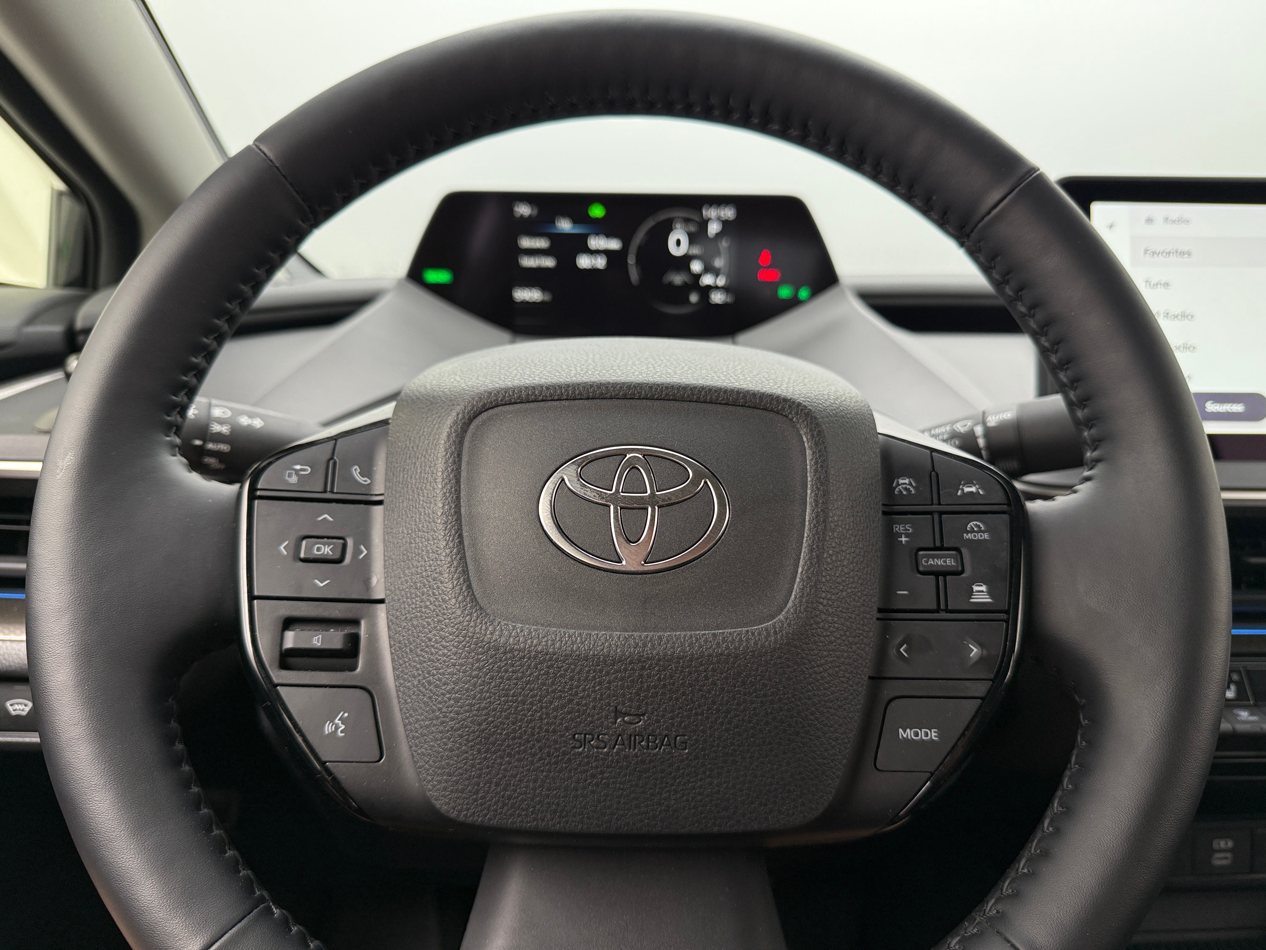 2024 Toyota Prius XLE 4