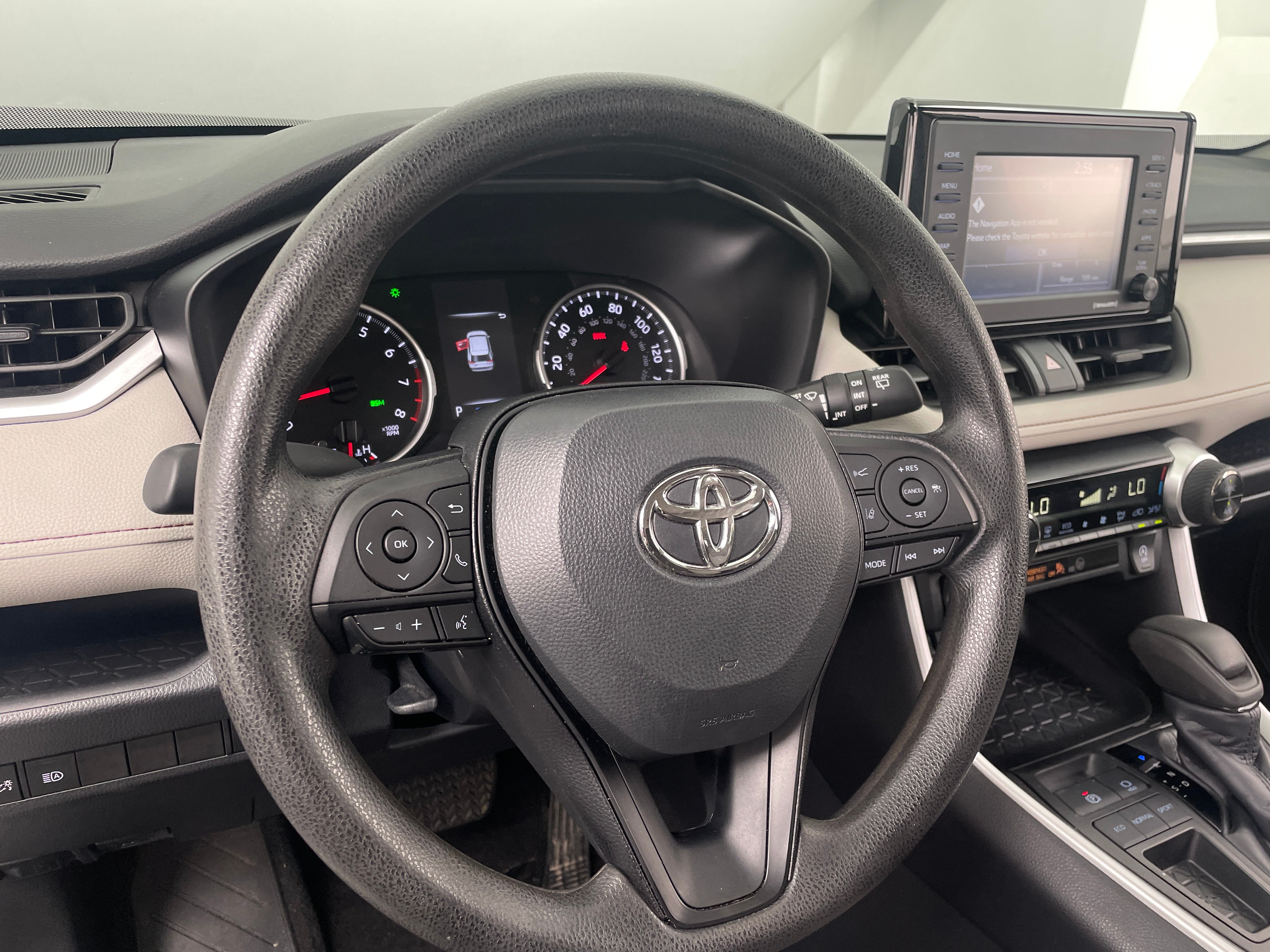 2022 Toyota RAV4 XLE 5