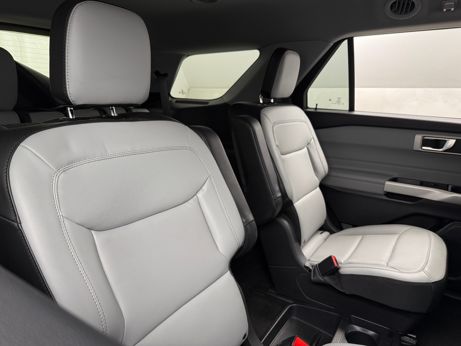 Thumbnail: 2021 Ford Explorer - 5