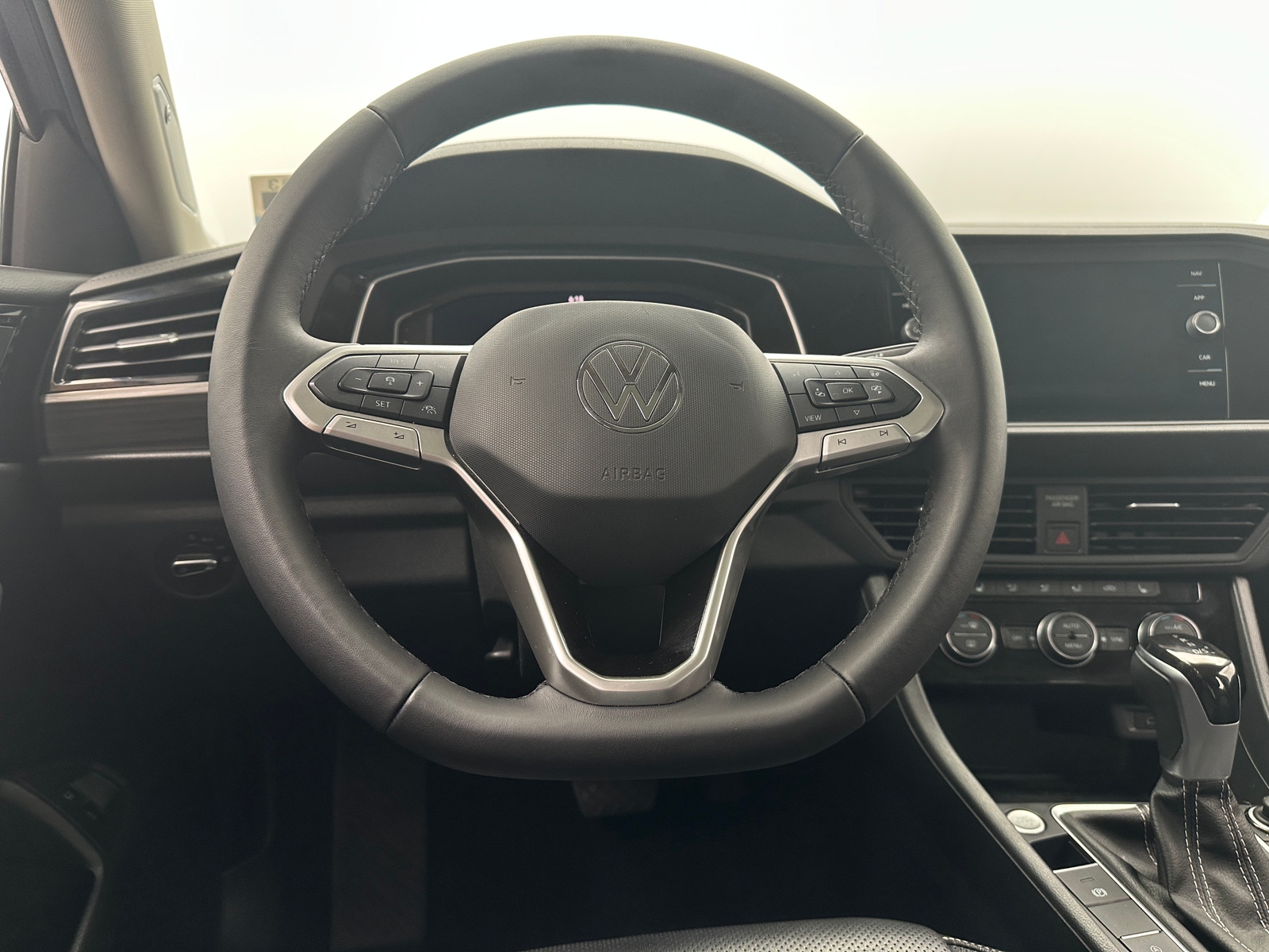 Thumbnail: 2022 Volkswagen Jetta - 4