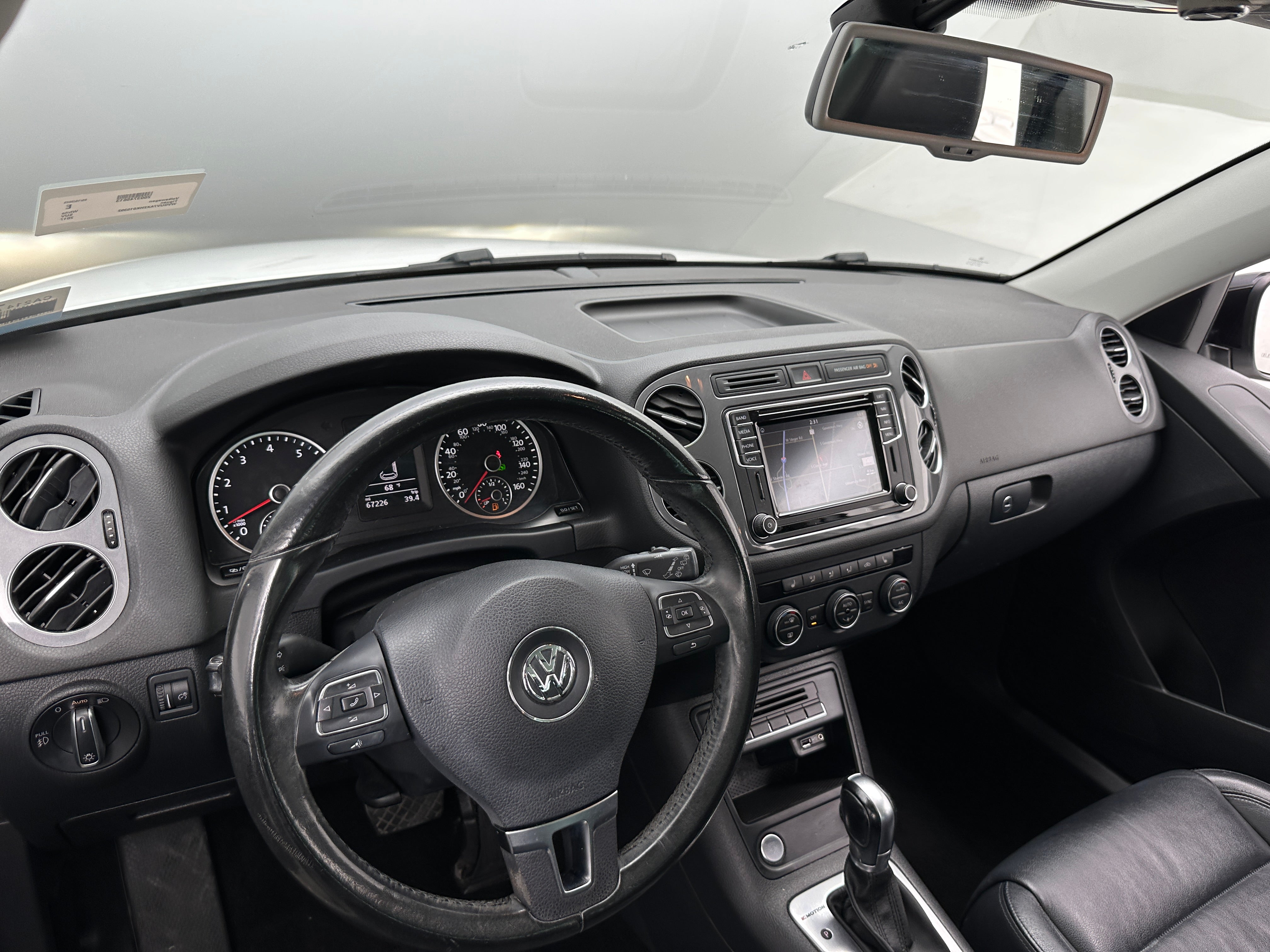 2017 Volkswagen Tiguan Sport 2