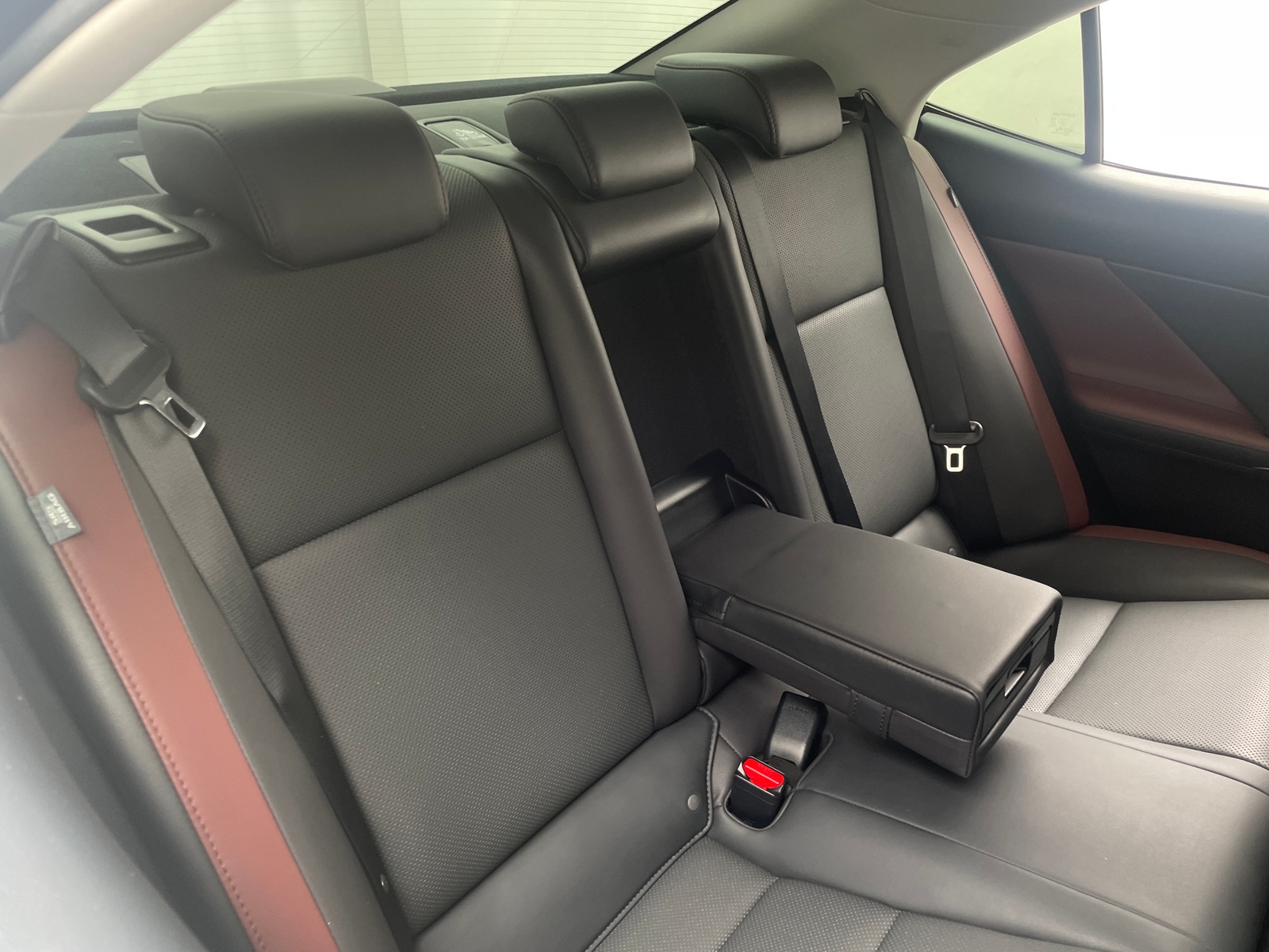 Thumbnail: 2018 Lexus IS - 5
