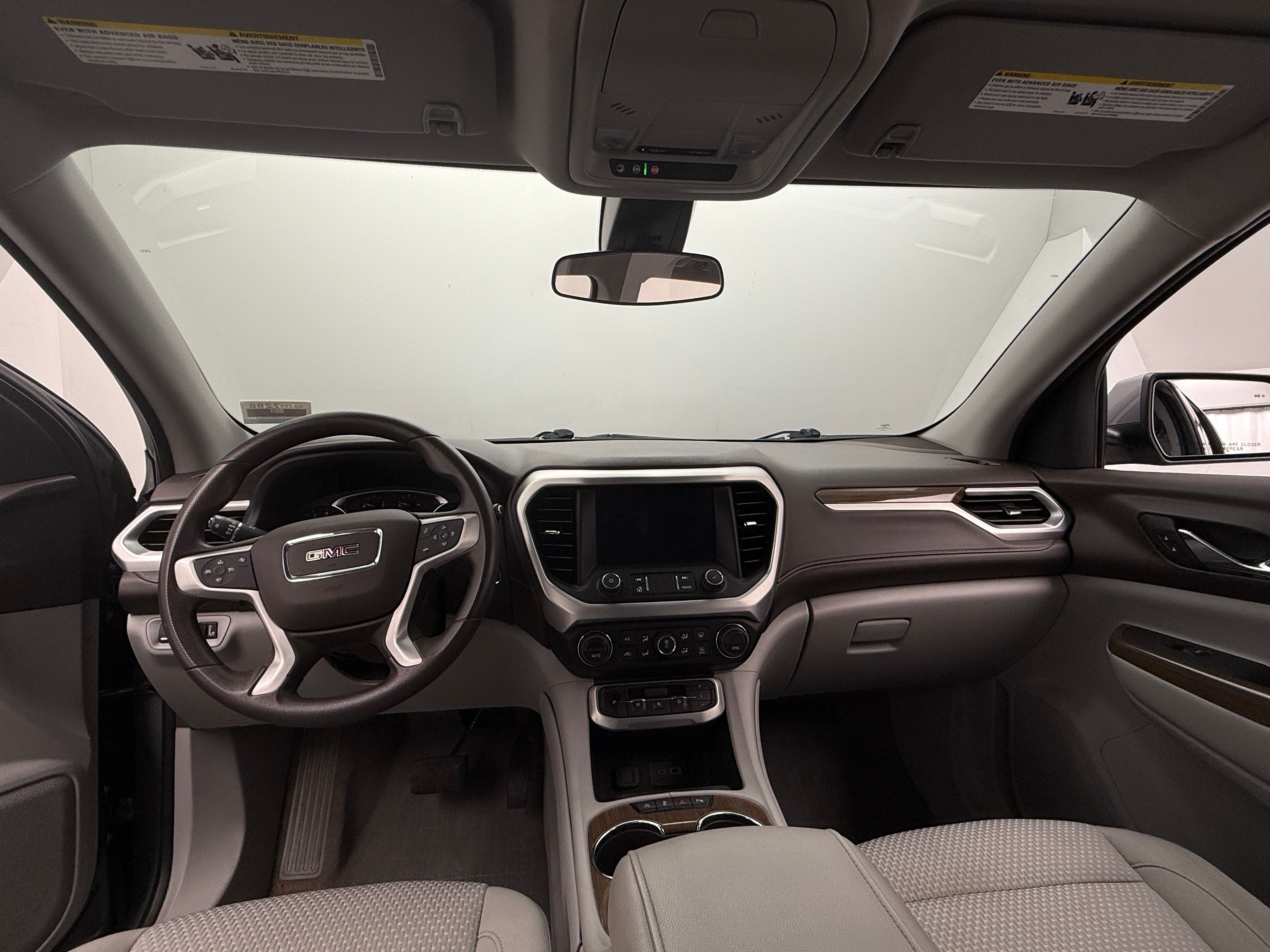 2023 GMC Acadia SLE 3