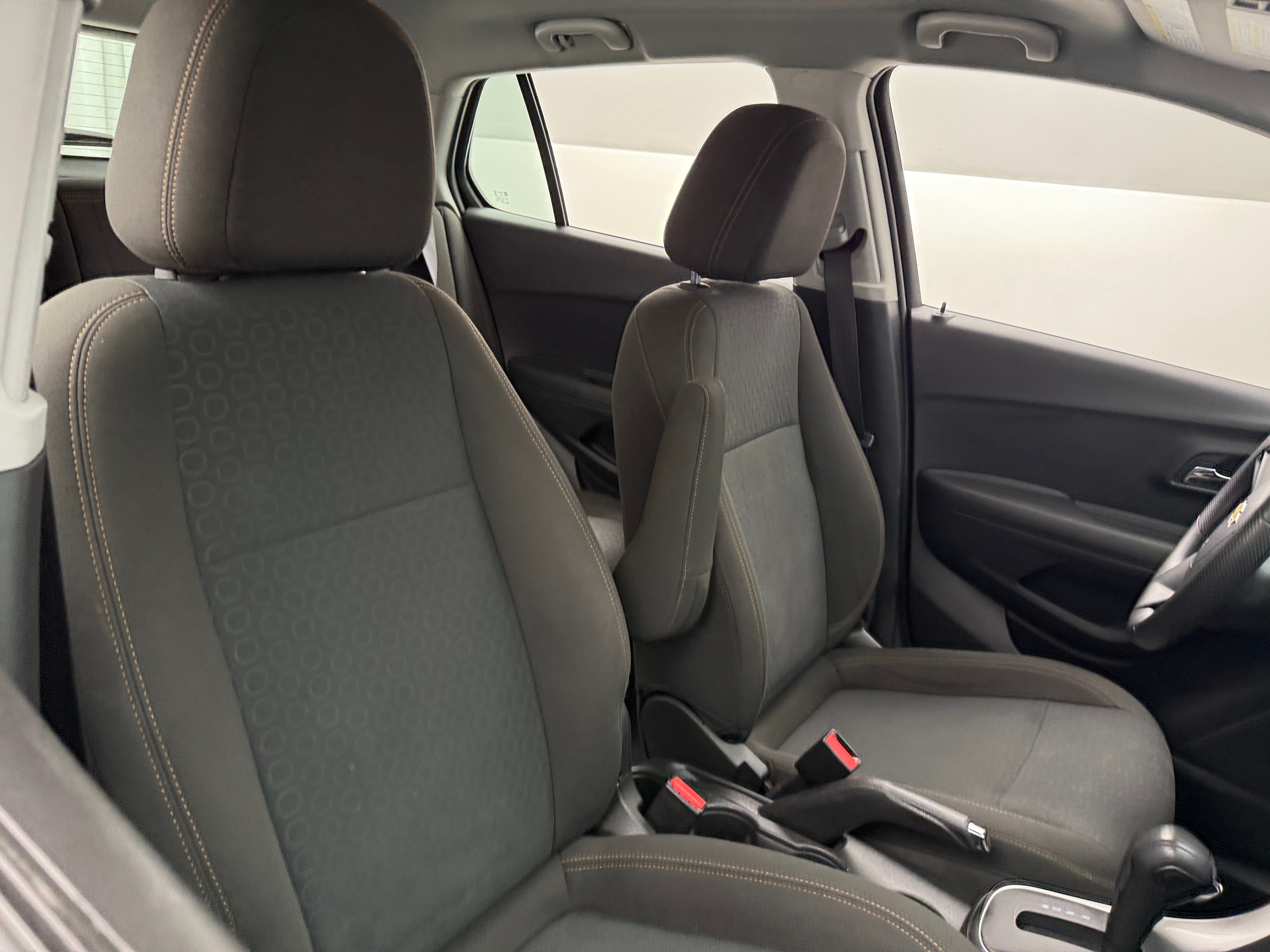 2018 Chevrolet Trax LS 2