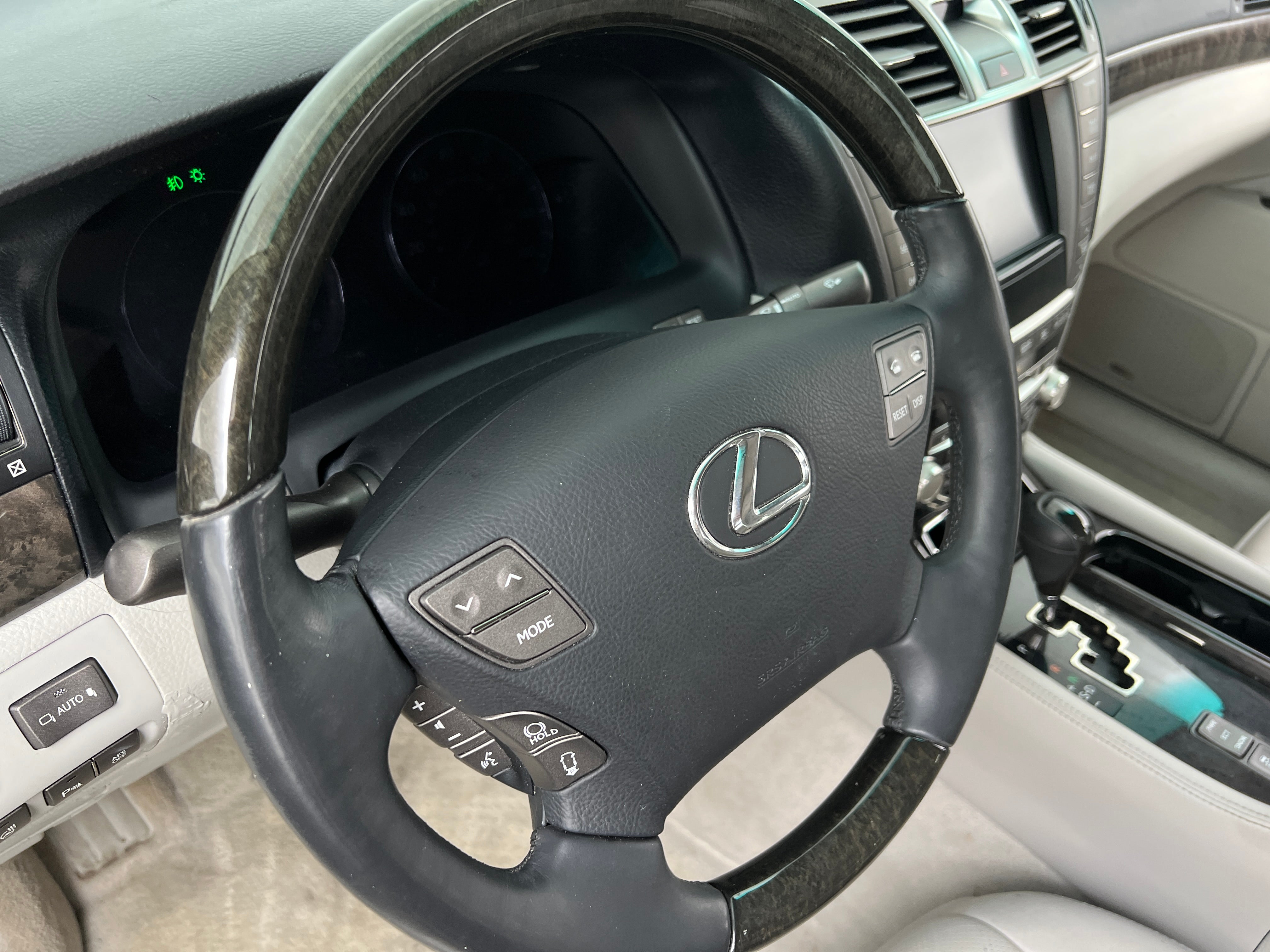2011 Lexus LS 460 4